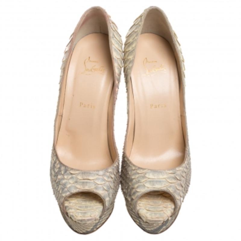 Christian Louboutin Grey Python Leather Altadama Peep Toe Platform Pumps Size 41 In Good Condition For Sale In Dubai, Al Qouz 2