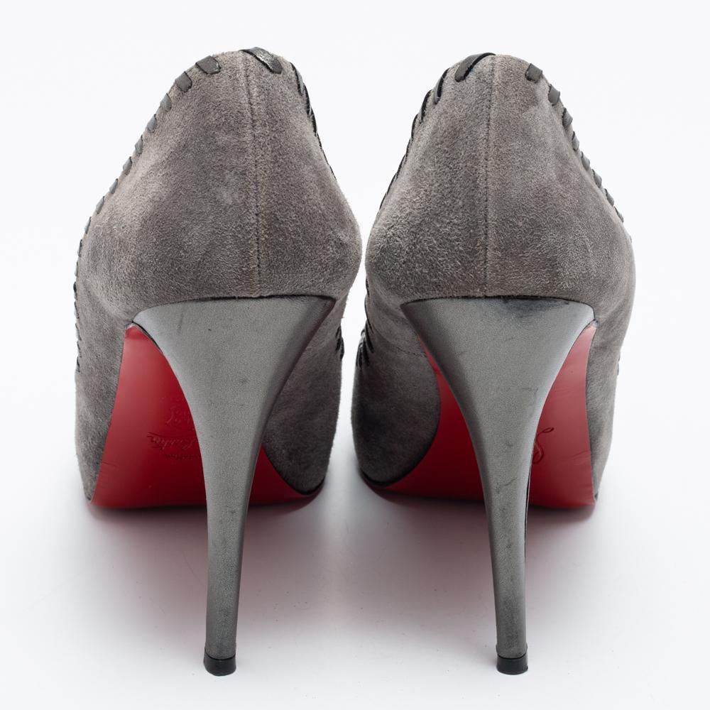 Christian Louboutin Grey Suede Whipstitch Very Prive Peep-Toe Pumps Size 41 For Sale 1