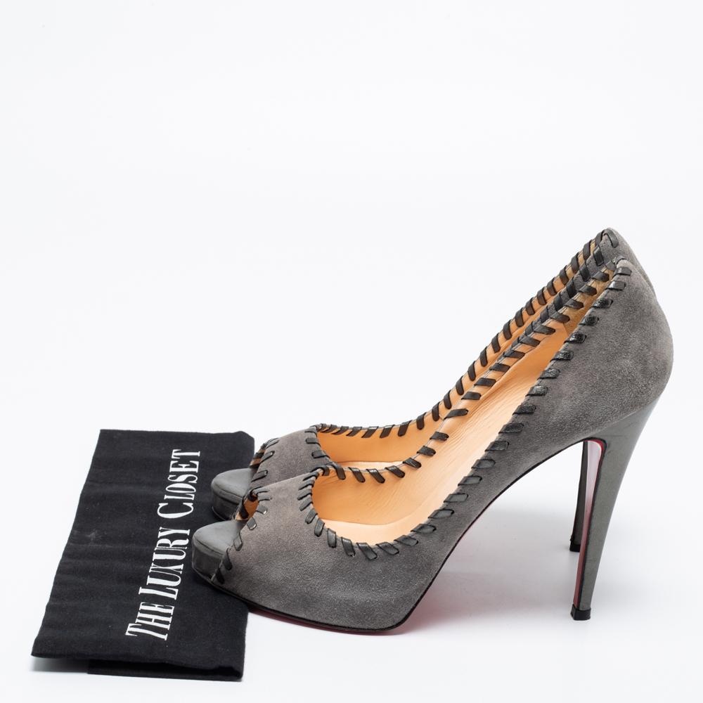 Christian Louboutin Grey Suede Whipstitch Very Prive Peep-Toe Pumps Size 41 For Sale 3