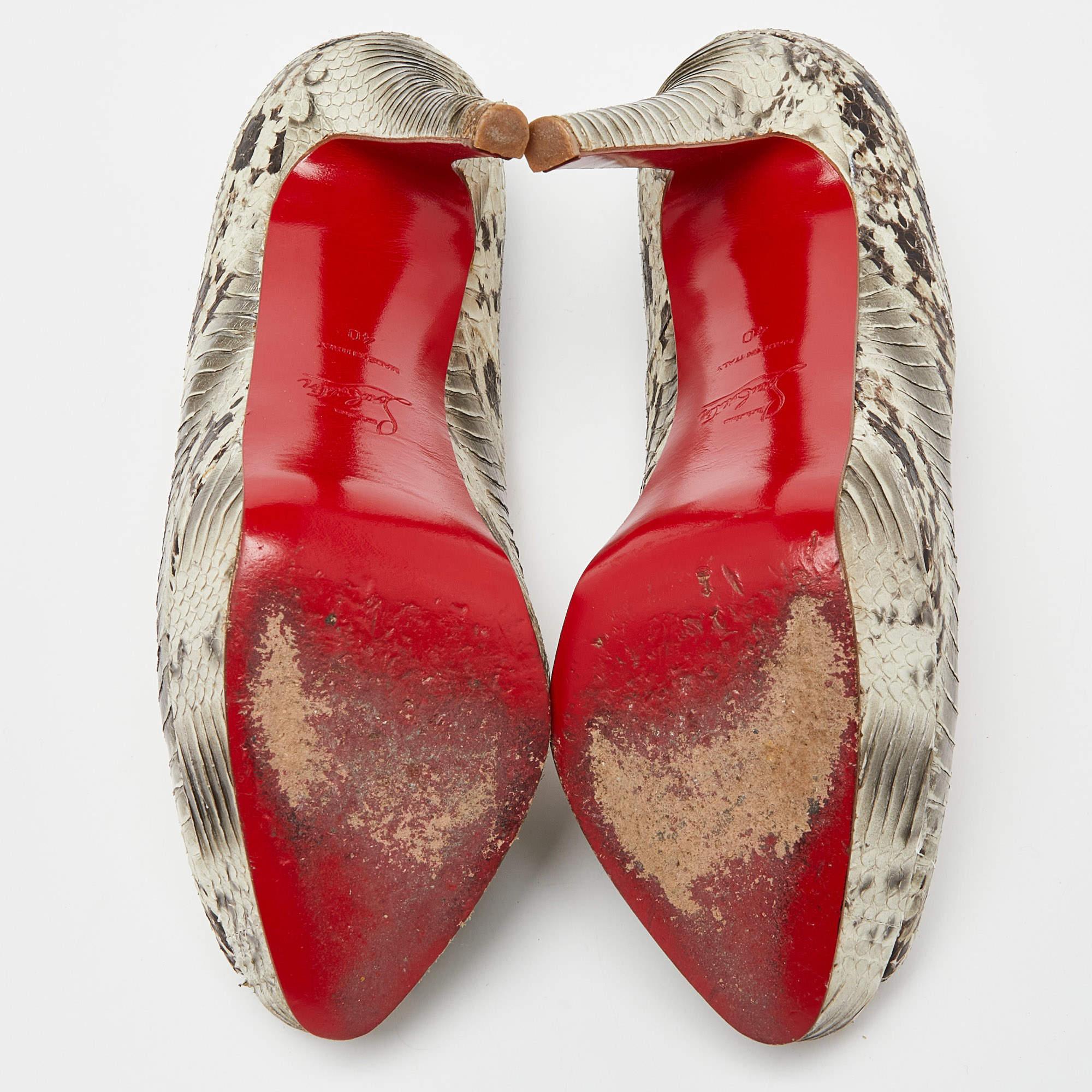 Christian Louboutin Grau Watersnake Leder Lady Peep Pumps Größe 40 im Angebot 1