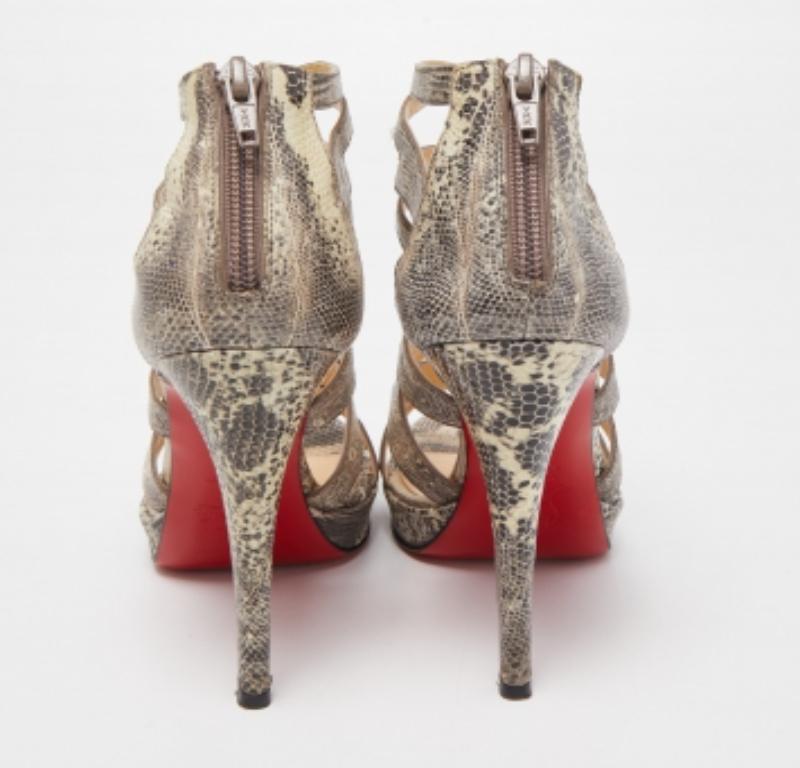 Christian Louboutin Sandali a gabbia in pelle di lucertola grigio/giallo 'Fernando' misura 37 in vendita 2