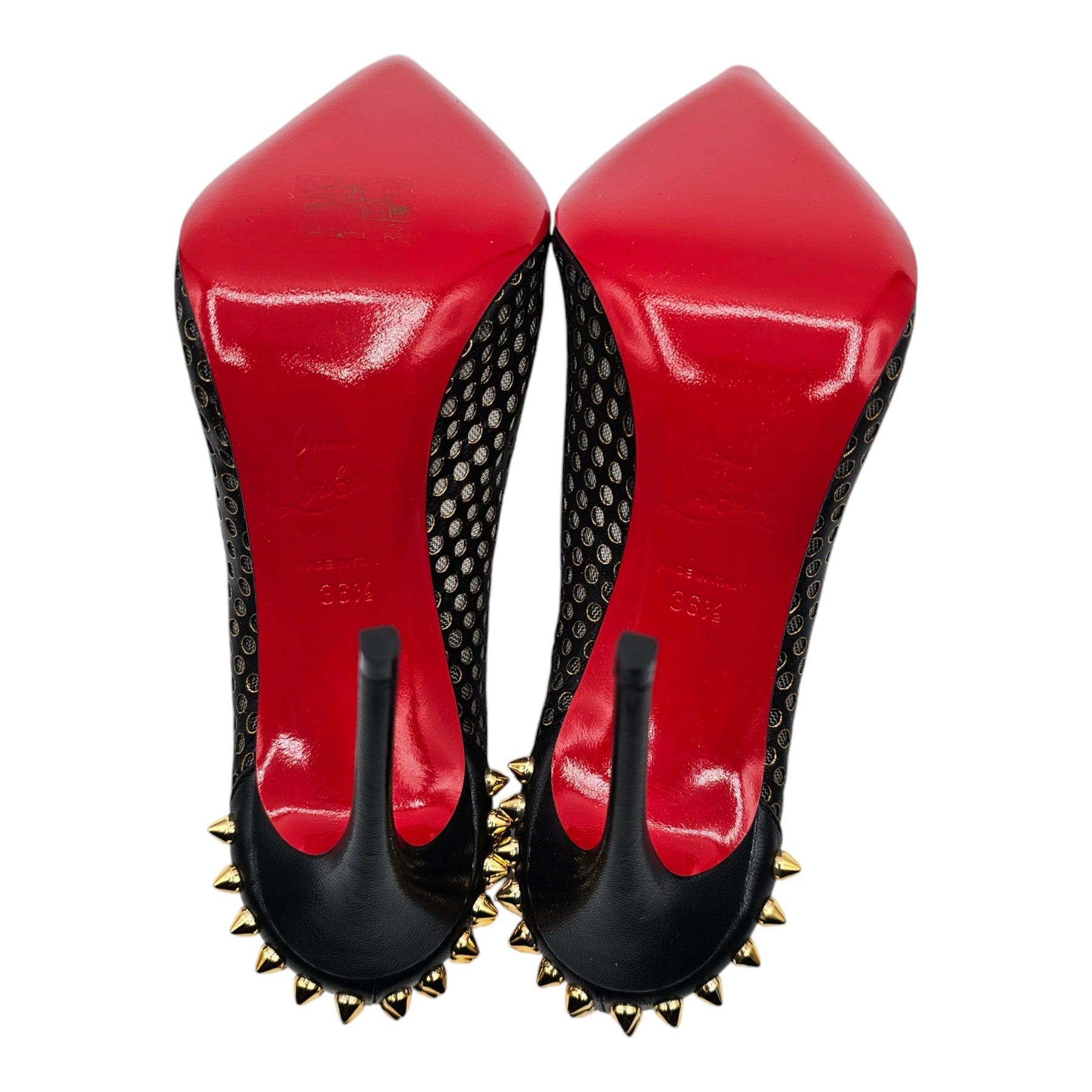 Christian Louboutin Guni escarpins à pointes en résille perforée noire Excellent état - En vente à Los Angeles, CA