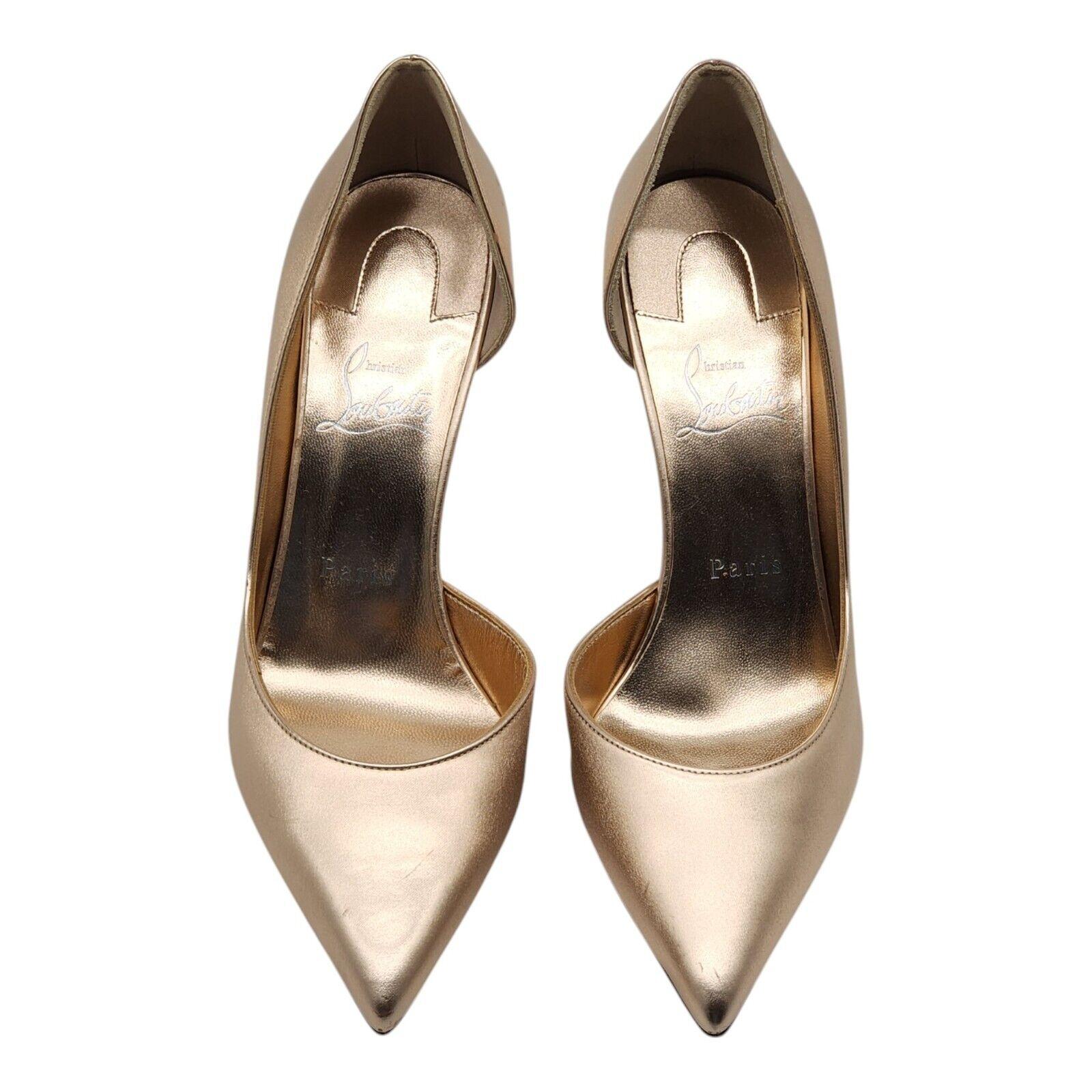 Christian Louboutin Iriza 85mm Pumps in gold leather.

Additional information:
Material: Metallic leather
Color: Gold
Signature Louboutin red bottoms
Size: 38 EU (7.5 US)
Country: Italy
Dimension: Heel height 85mm. (3.35 inches)
Condition: New with
