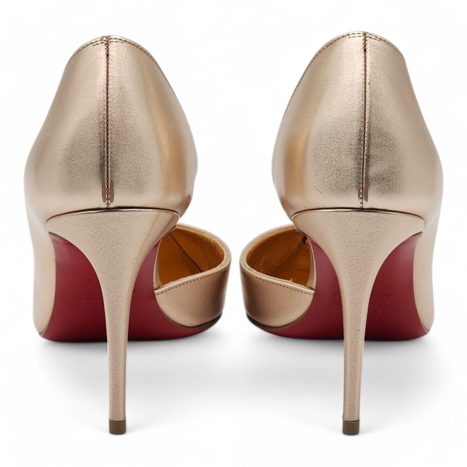 Christian Louboutin Iriza Pumps Metallic Leather in Gold szie 39 In Excellent Condition For Sale In Los Angeles, CA