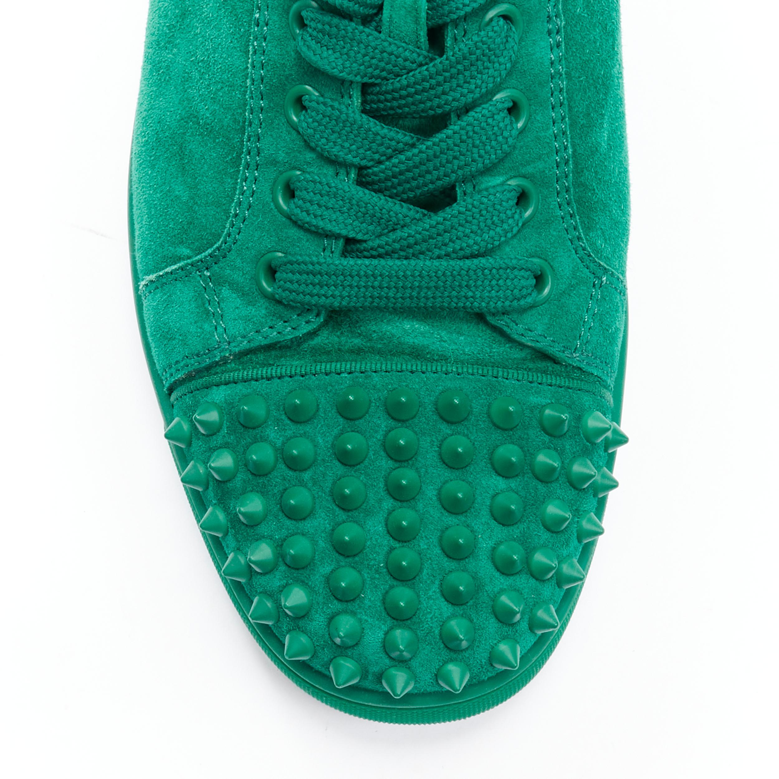 CHRISTIAN LOUBOUTIN Junior Spike Orlato Kelly green studded toe low sneaker EU41 In Excellent Condition In Hong Kong, NT