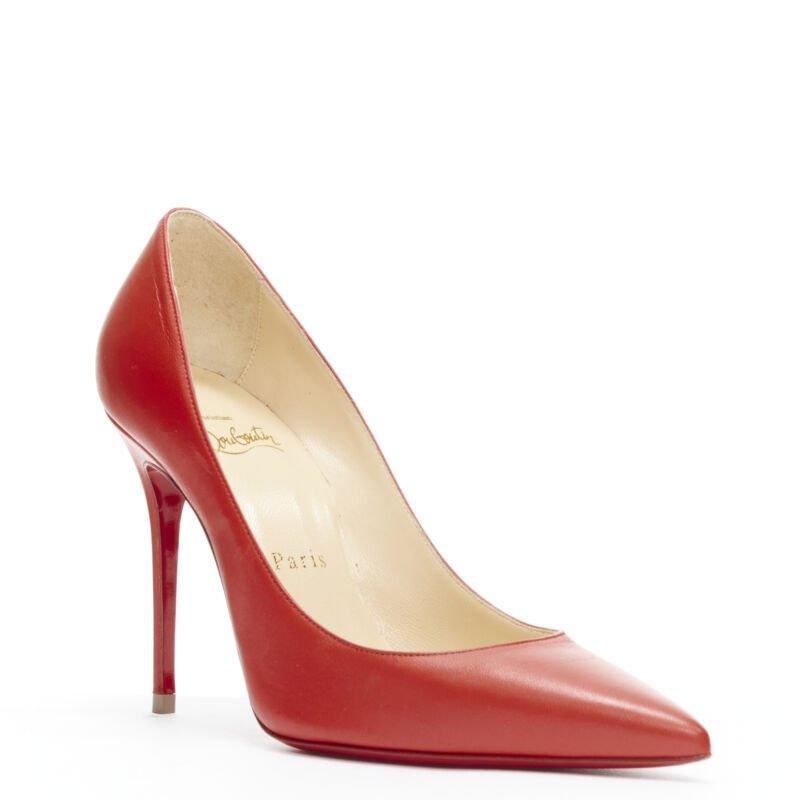 CHRISTIAN LOUBOUTIN Kate 100 rojo carmín cuero puntiagudo bomba alta pigalle EU36
Referencia: TGAS/B01953
Marca: Christian Louboutin
Model No: Kate 100
Material: Piel
Color: Rojo
Patrón: Sólido
Forro:  Piel
Fabricado en: Italia

CONDICIÓN:
Estado:
