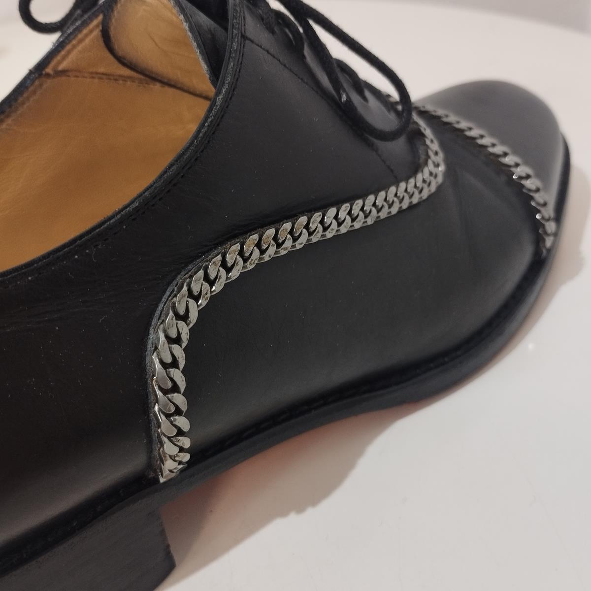 Christian Louboutin Laced Shoe IT 37, 5 For Sale 1