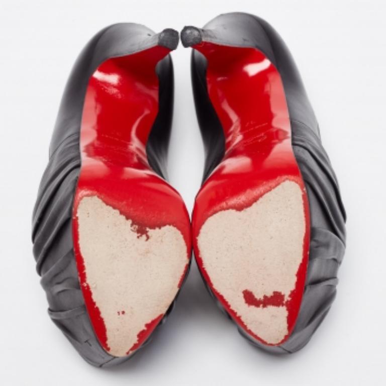 Black Christian Louboutin Lady Gres Knotted 20th Anniversary Peep-Toe Pumps Size 37 For Sale