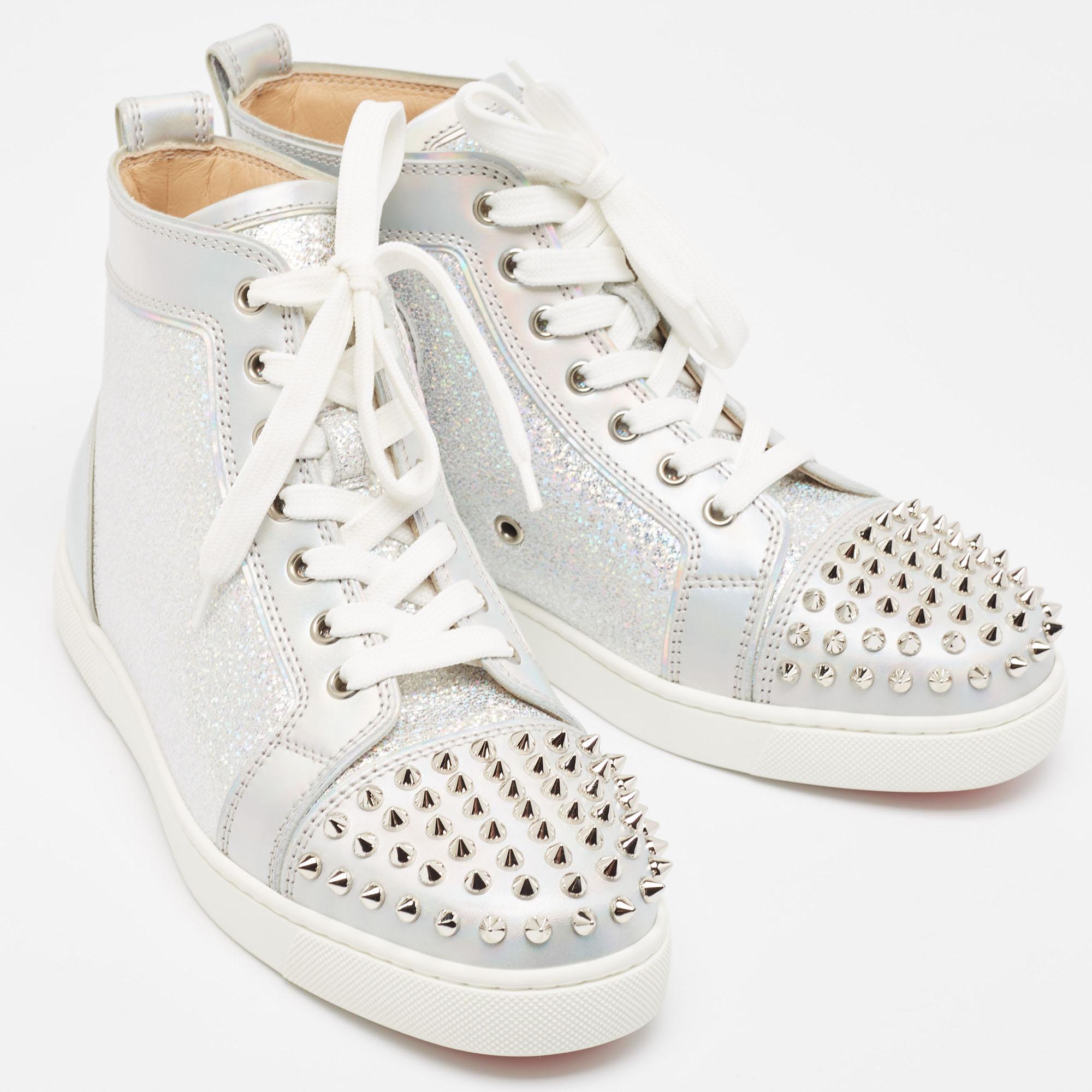 Christian Louboutin Leather and Glitter Suede Lou Spikes Sneakers Size 39 In Excellent Condition For Sale In Dubai, Al Qouz 2