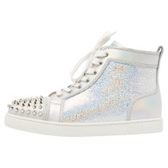 Christian Louboutin Lou Spikes Turnschuhe aus Leder und glitzerndem Wildleder Größe 39