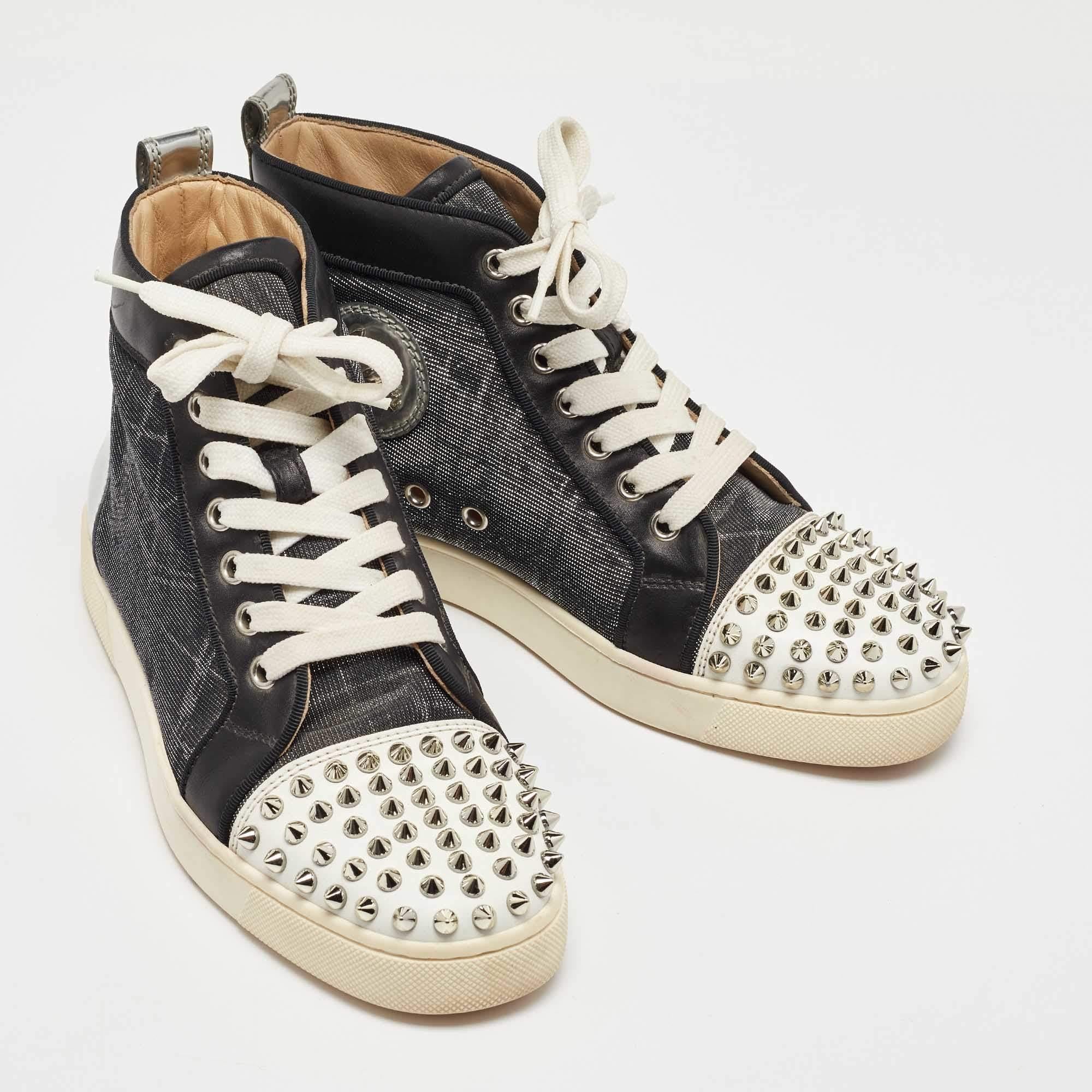 Christian Louboutin Leather and Mesh Louis Spikes Orlato Sneakers Size 37.5 In Fair Condition For Sale In Dubai, Al Qouz 2