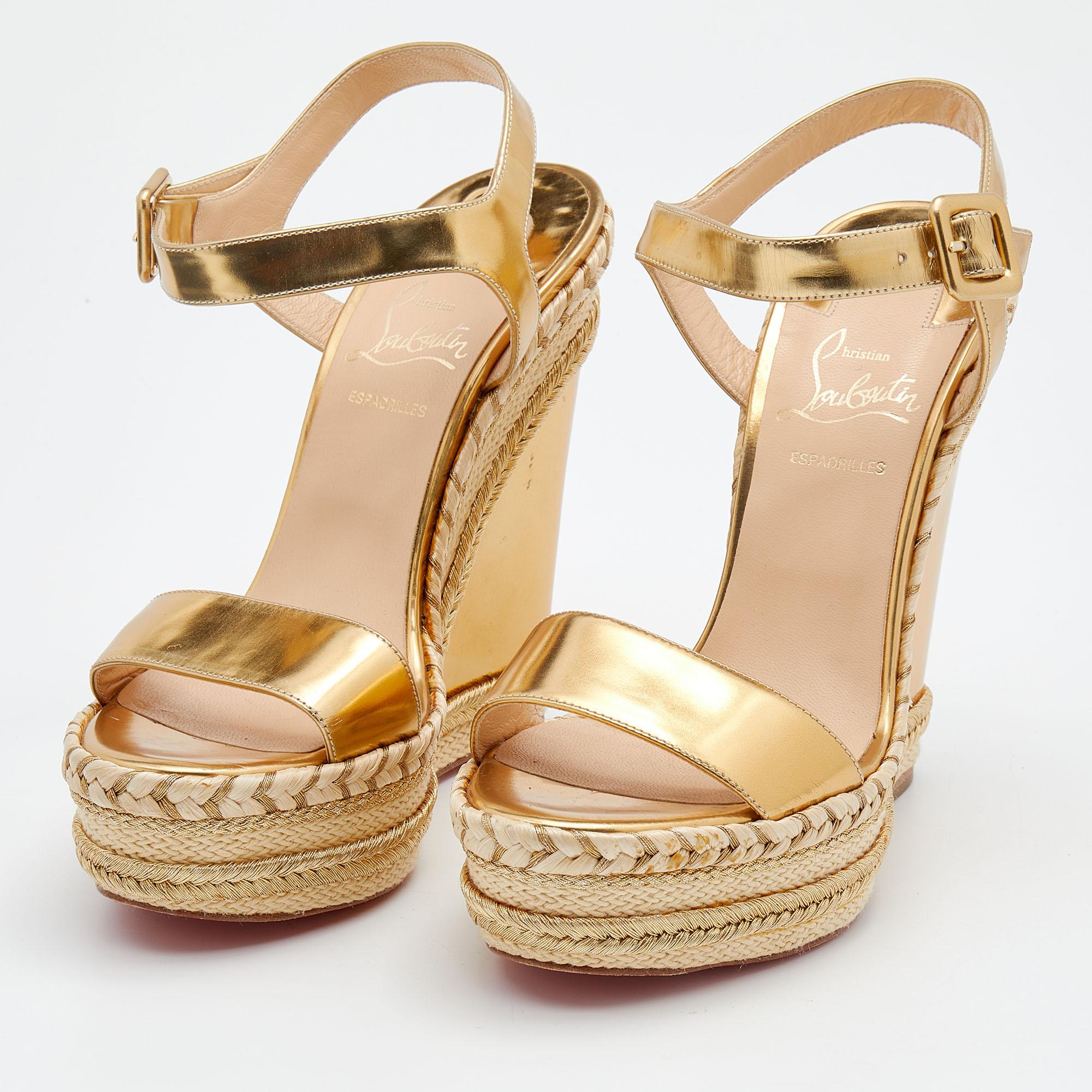 These regal-looking sandals from the house of Christian Louboutin are captivating and glamorous. Made from metallic gold leather, they flaunt platforms, chic wedge heels, and buckled ankle straps. These beauties will match well with your evening
