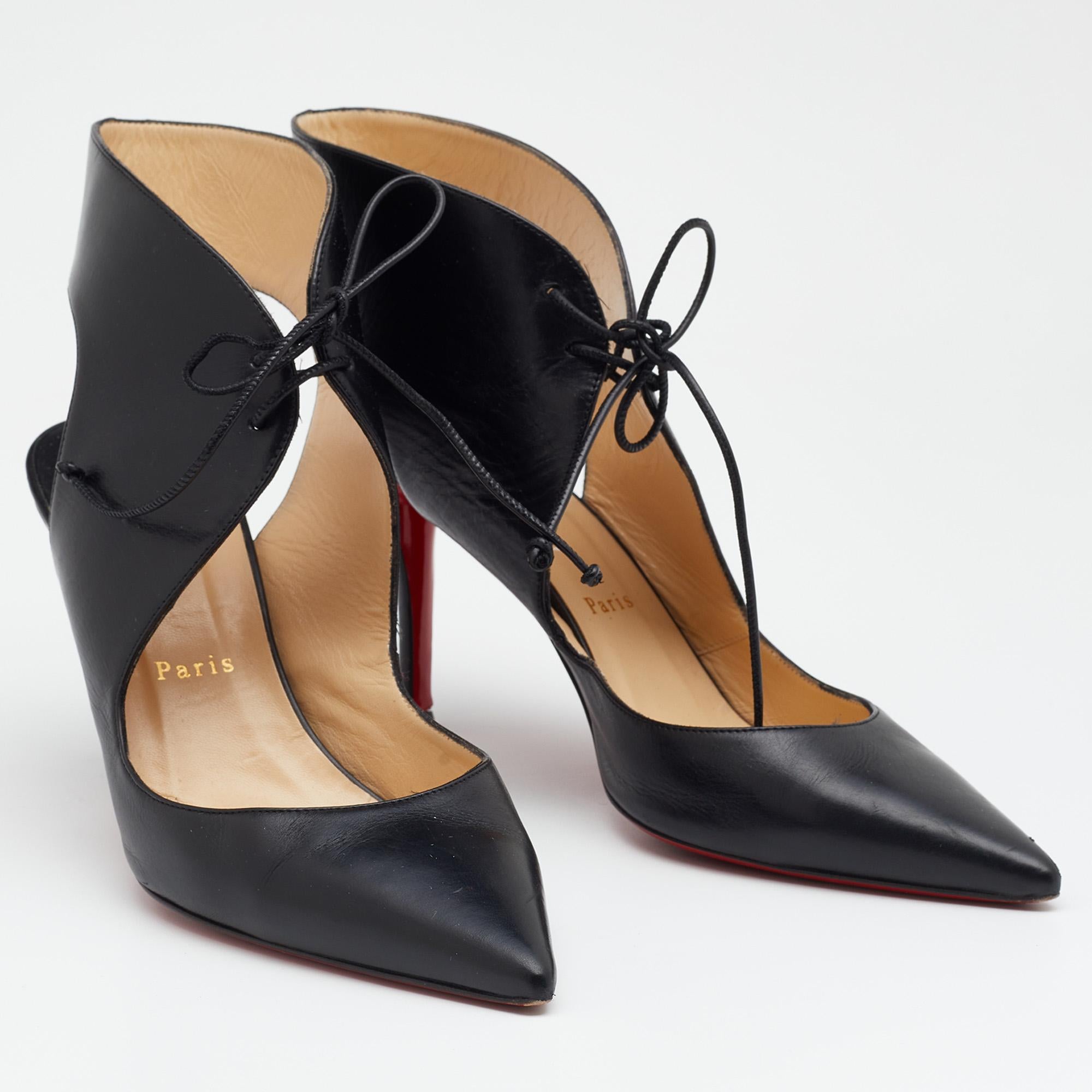 Christian Louboutin Leather Ferme Rouge Cut-Out Pointed Toe Pumps Size 40.5 In Good Condition In Dubai, Al Qouz 2