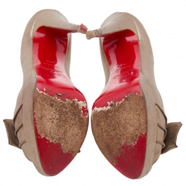 Christian Louboutin Cuero Madame Butterfly Peep Toe Plataforma Bombas Tamaño 36.5 en venta 3