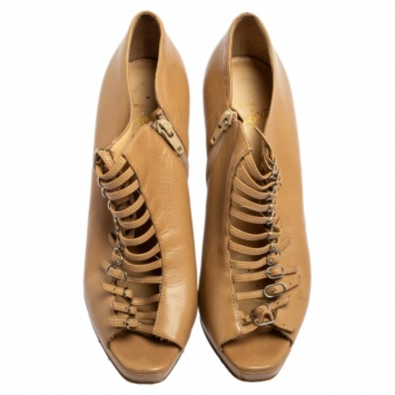 De las mujeres Christian Louboutin Botines de piel con detalle de hebilla Manon Tamaño 41