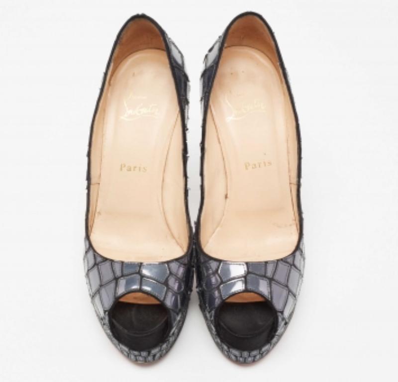 Christian Louboutin Leather & Satin Mosaic Sobek Peep-Toe Platform Pumps Size 39 In Good Condition For Sale In Dubai, Al Qouz 2