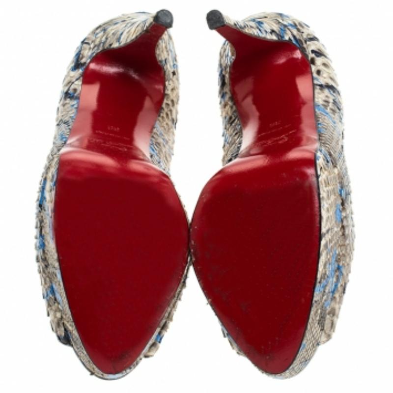 Christian Louboutin Cuir Troca Altareva Lady Peep Toe Platform Pumps Size 38 État moyen - En vente à Dubai, Al Qouz 2