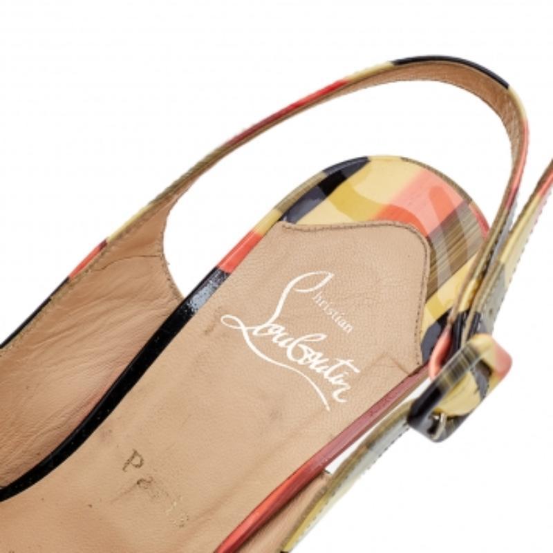 Christian Louboutin Pelle Une Plume Sughero Zeppa Sandali Taglia 38 In condizioni discrete in vendita a Dubai, Al Qouz 2