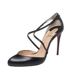 Christian Louboutin Leder Uptown D'orsay Pumps mit Knöchelriemen Größe 38,5