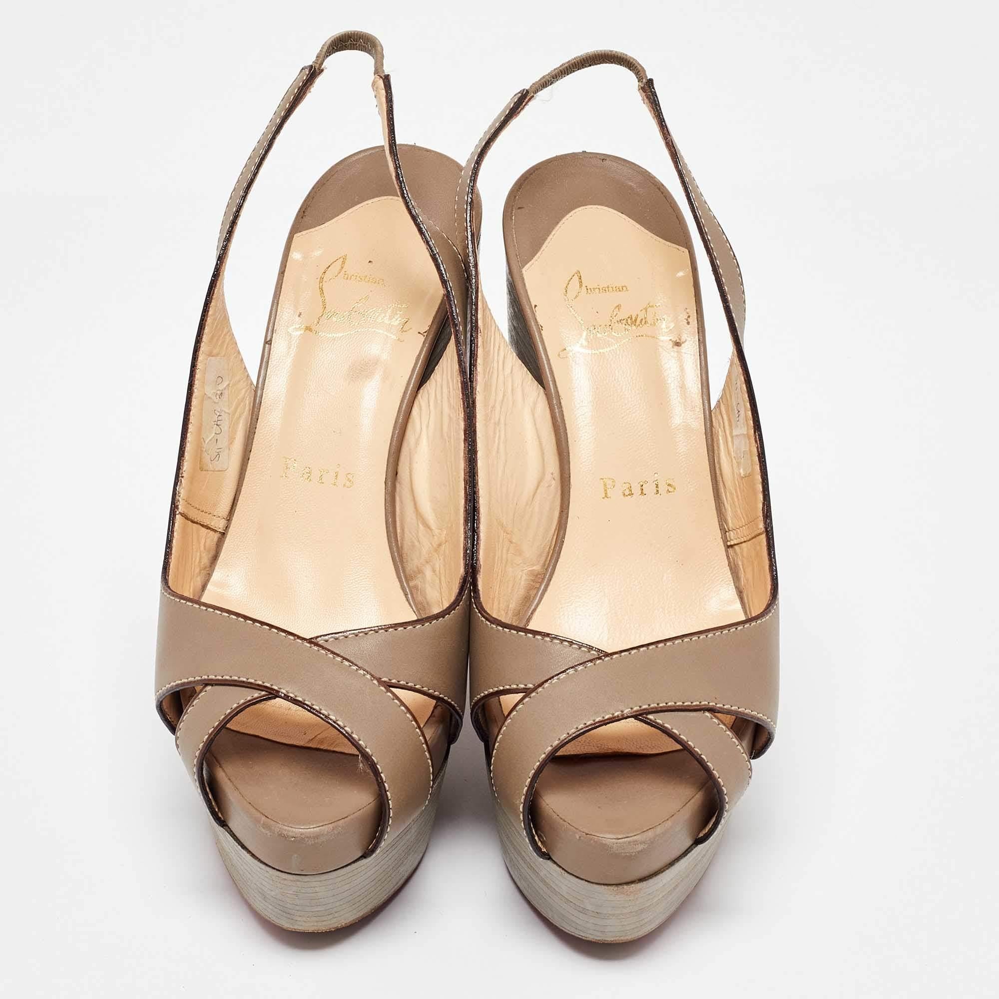 Marron Christian Louboutin - Sandales à plateforme très courtes en cuir, taille 36,5 en vente