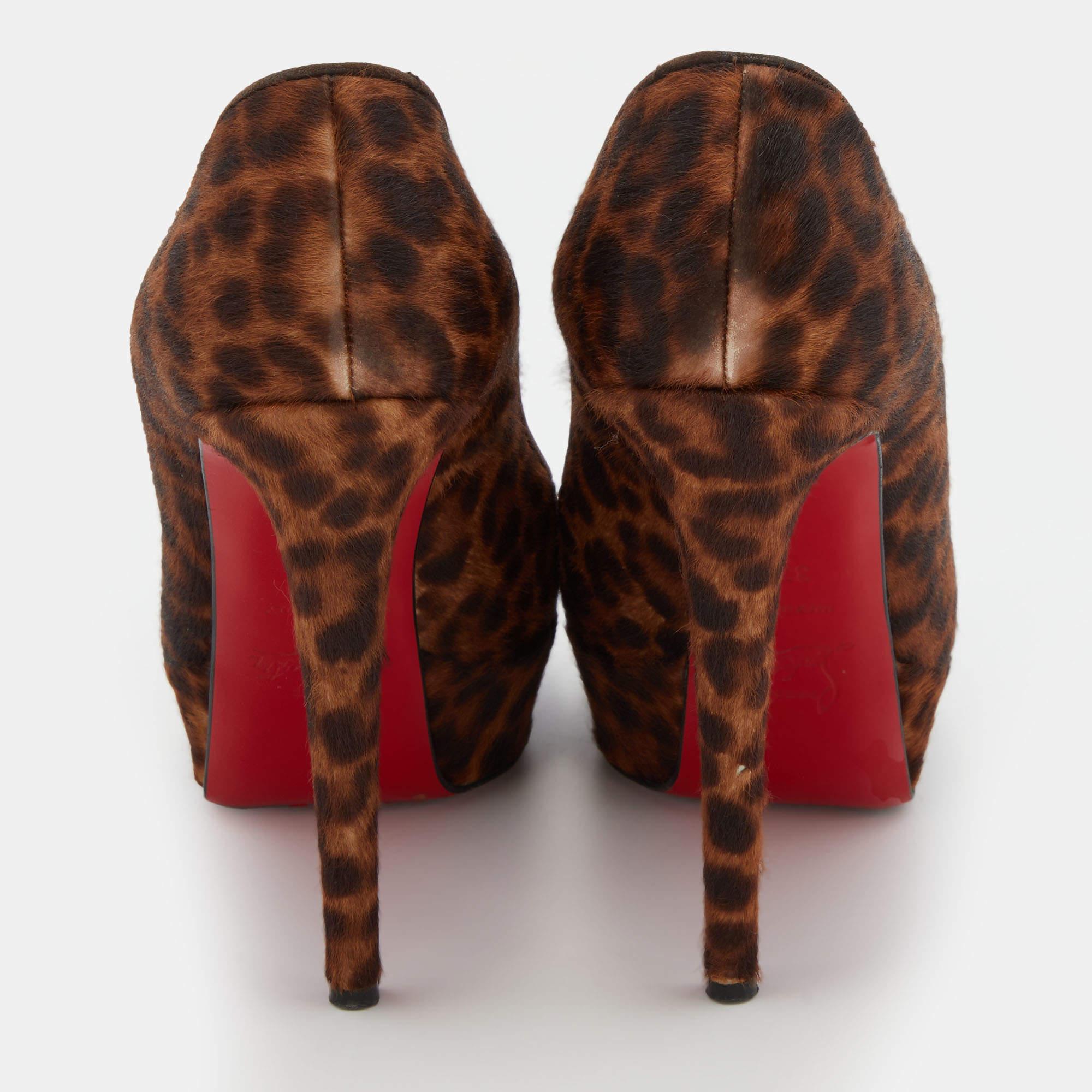 Women's Christian Louboutin Leopard Print Calf Hair Bianca Platform Pumps Size 37.5 For Sale