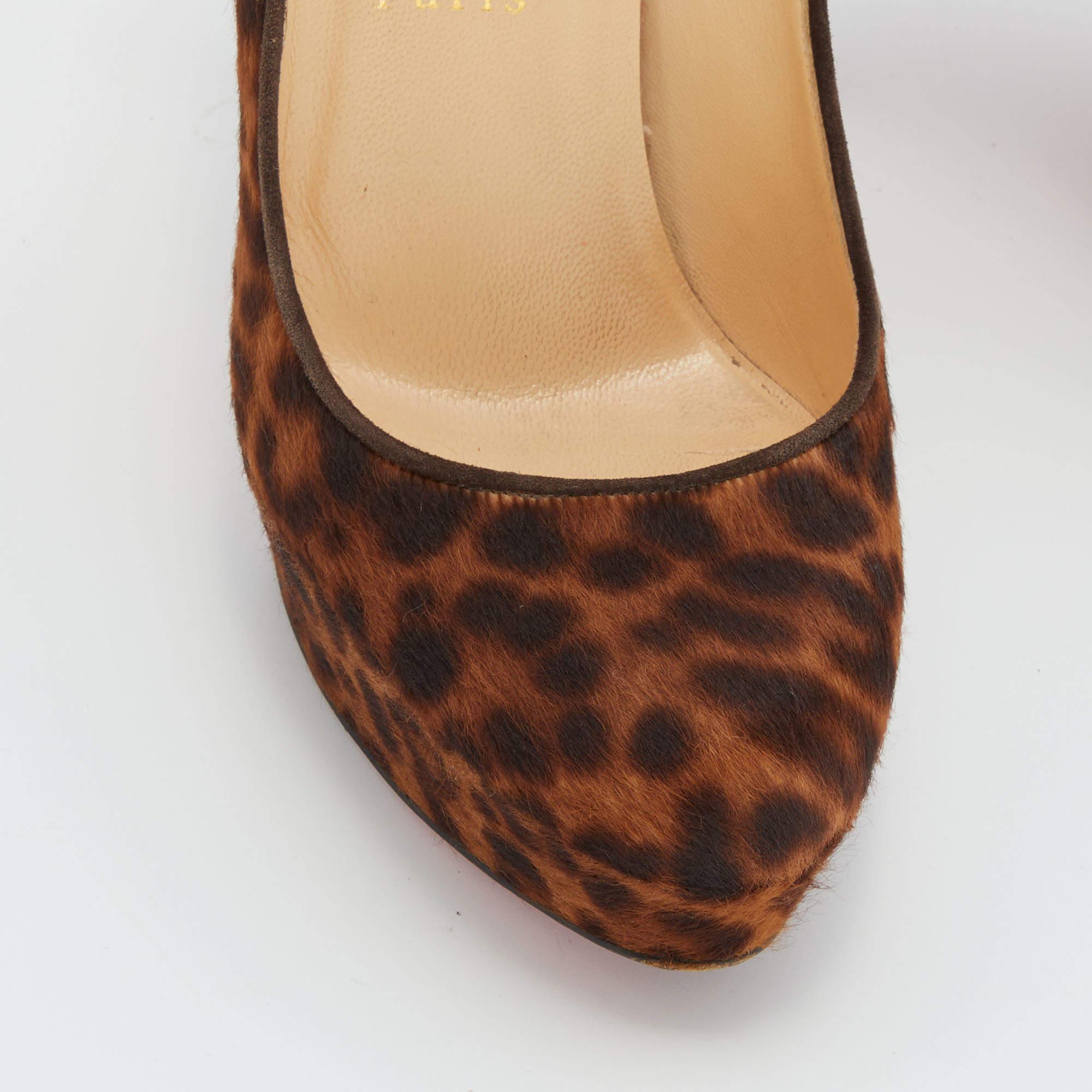 Christian Louboutin Leopard Print Calf Hair Bianca Platform Pumps Size 37.5 For Sale 3