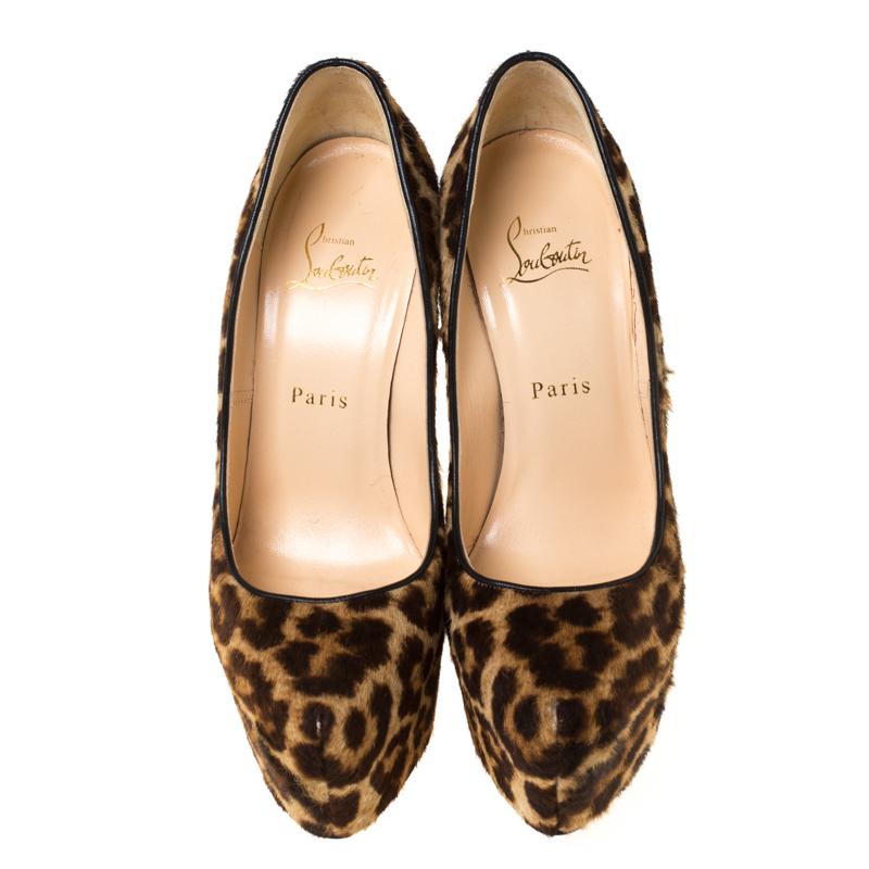 Take your love for Louboutins to new heights by adding this gorgeous pair to your collection. The pumps simply speak high fashion in every stitch and curve. The exteriors come made from leopard-printed calf hair and the pumps are finished with