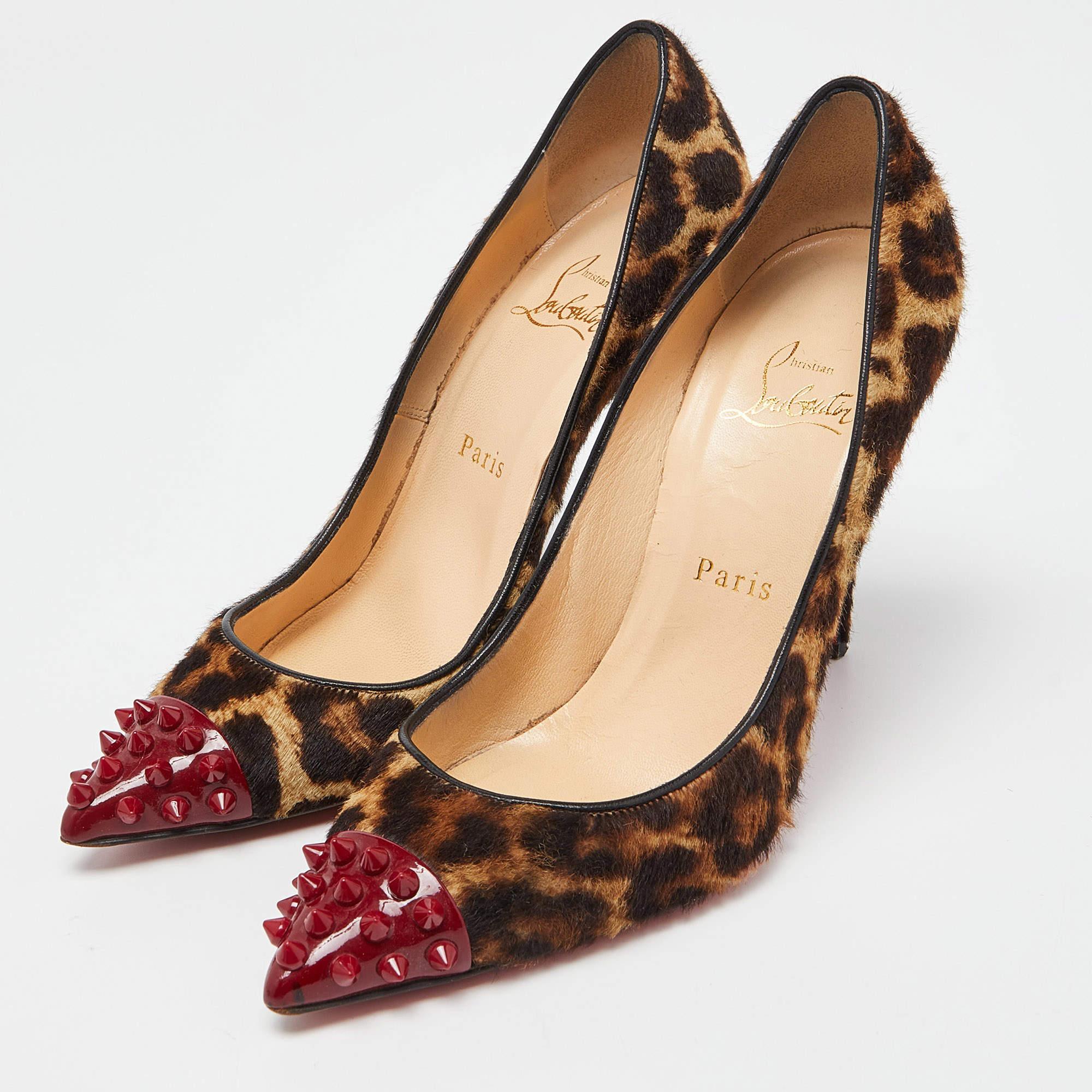The fashion house’s tradition of excellence, coupled with modern design sensibilities, works to make these Christian Louboutin pumps a fabulous choice. They'll help you deliver a chic look with ease.

