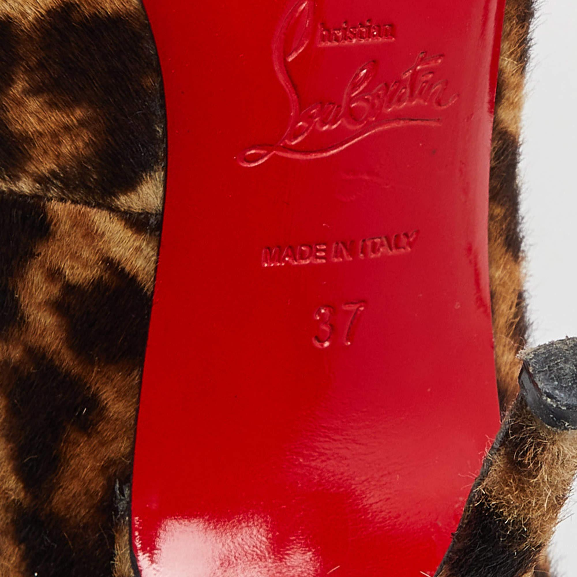 Christian Louboutin Leopard Print Calfhair Geo Spike Cap Toe Pumps Size 37 For Sale 3
