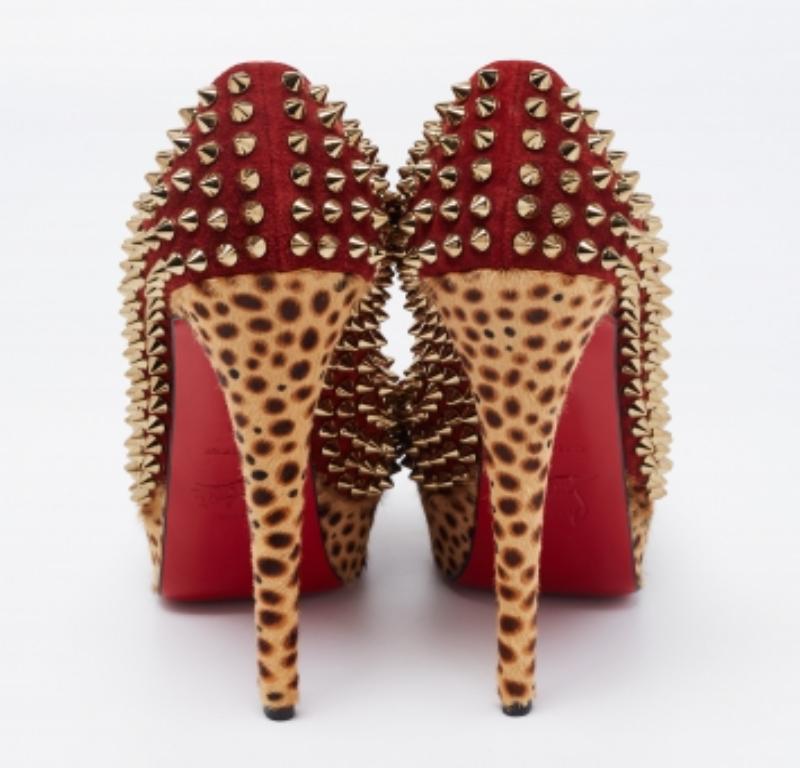 De las mujeres Christian Louboutin Zapatos de tacón con punta de ante de leopardo con estampado de becerro Tamaño 36 en venta