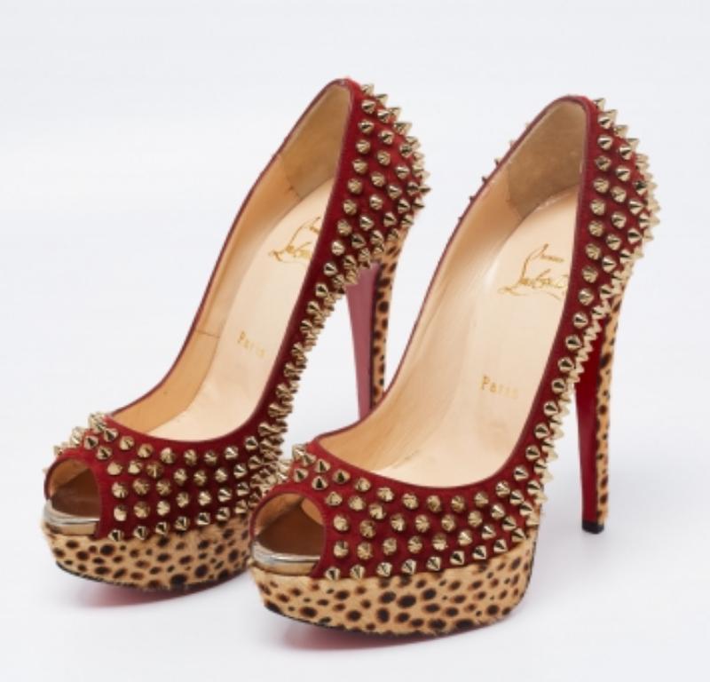 Christian Louboutin Zapatos de tacón con punta de ante de leopardo con estampado de becerro Tamaño 36 en venta 3