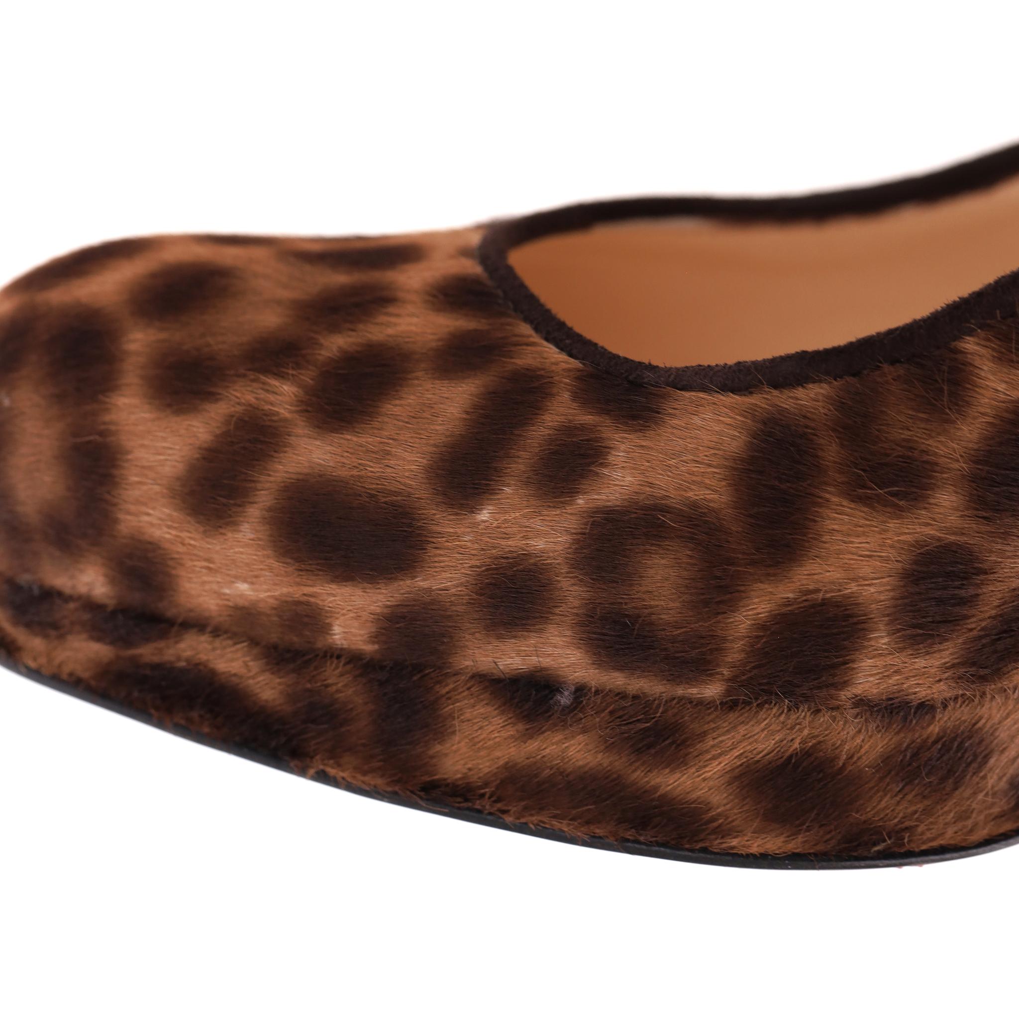 Christian Louboutin Leopard Print Pony Haar Bianca Pumps im Angebot 3
