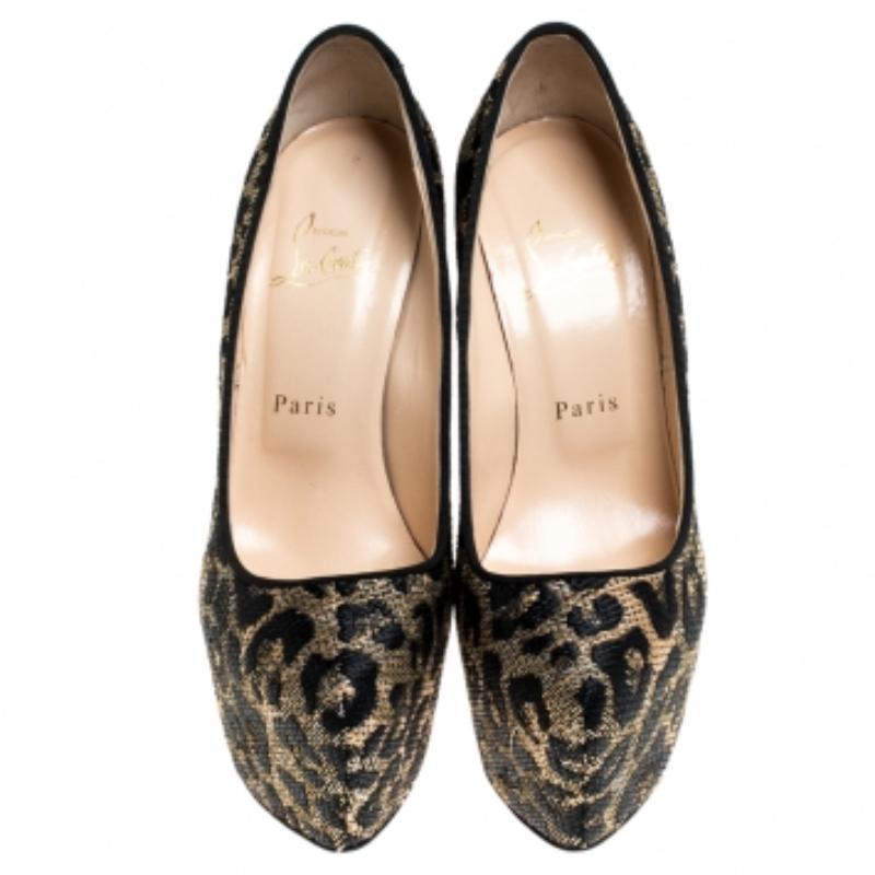 Christian Louboutin Leopard Weave Raffia Daffodile Platform Pumps Size 37.5 Bon état - En vente à Dubai, Al Qouz 2