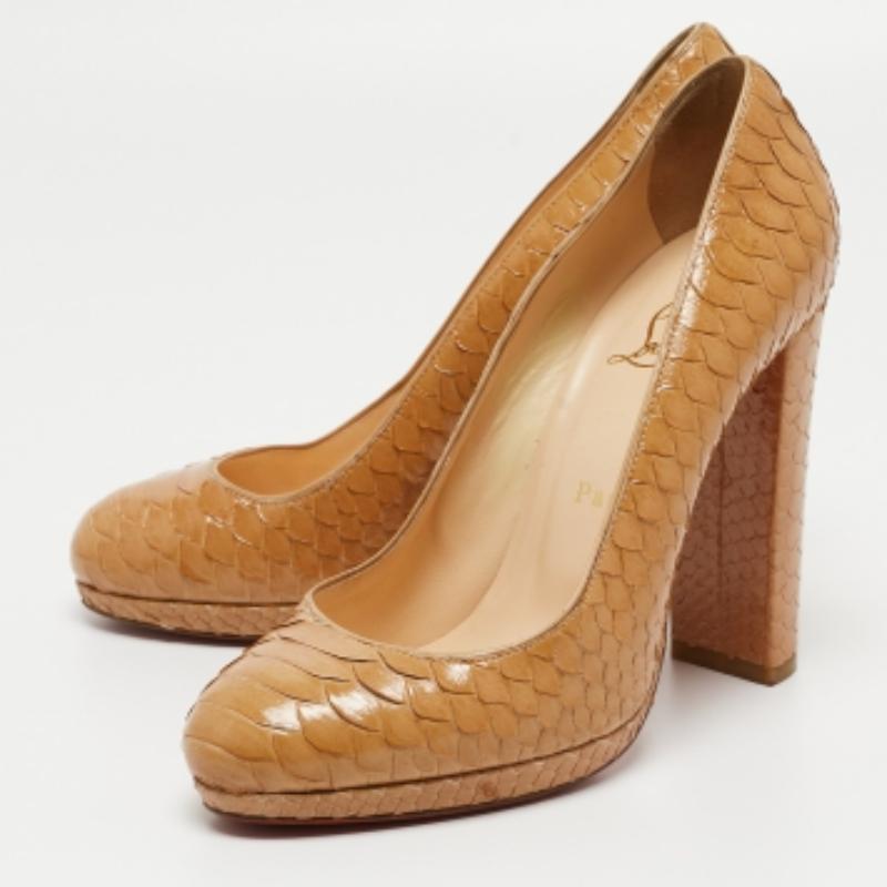 Make a chic style statement with these designer pumps. They showcase sturdy heels and durable soles, perfect for your fashionable outings!
