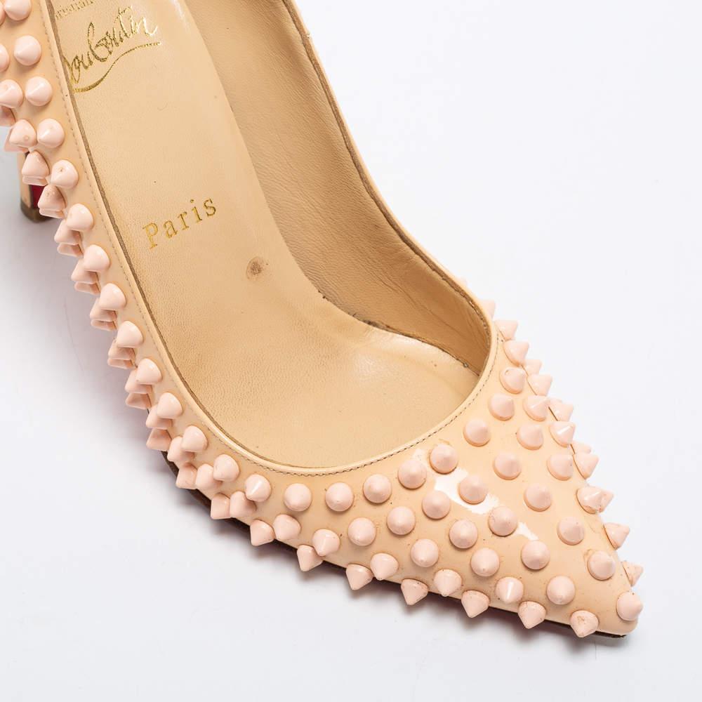 Women's Christian Louboutin Light Peach Patent Leather Pigalle Spikes Pumps Size 36.5 For Sale