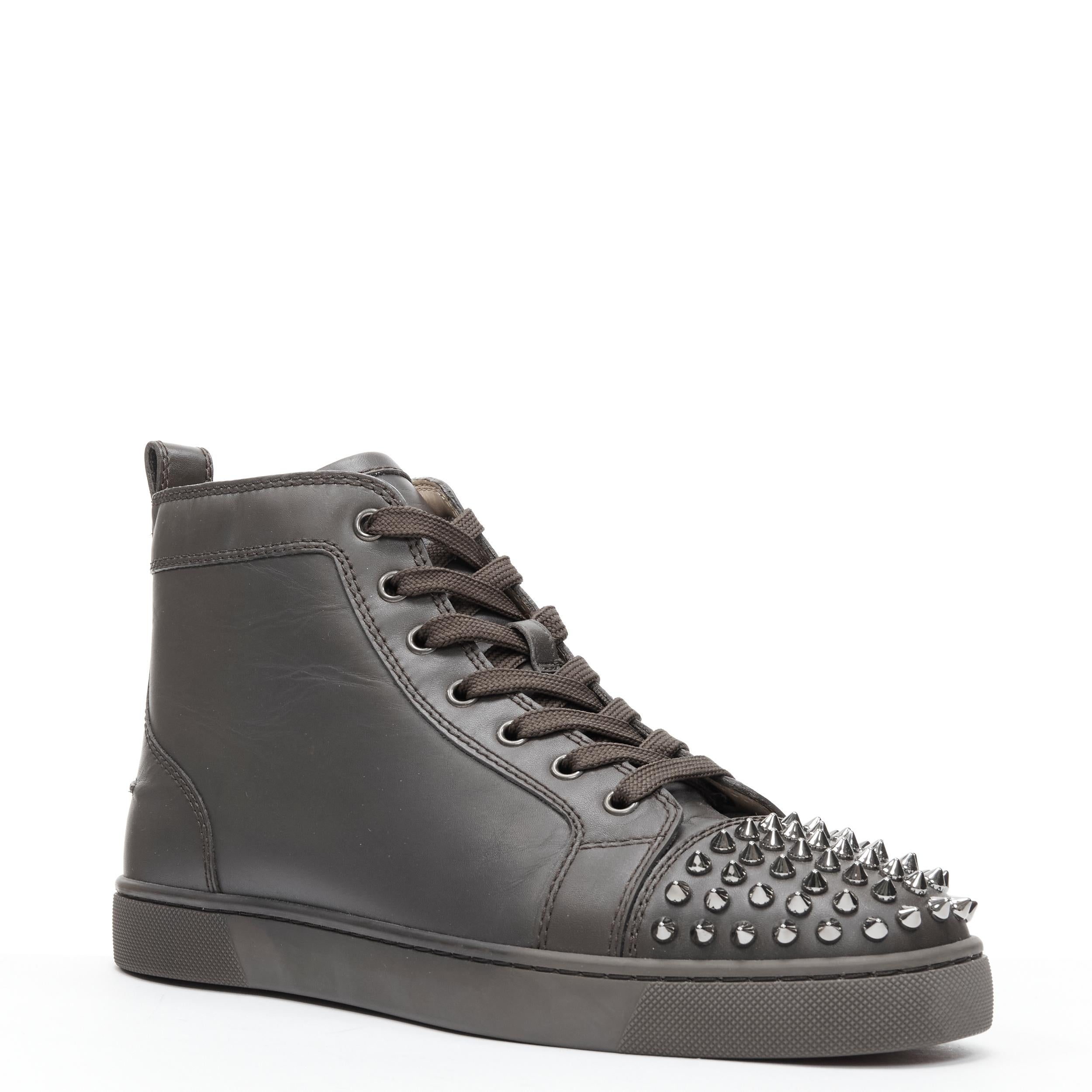 CHRISTIAN LOUBOUTIN Lou Spikes Orlatno brown studded toe high top sneaker EU40 
Reference: TGAS/B02091 
Brand: Christian Louboutin 
Designer: Christian Louboutin 
Model: Lou Spike Orlato 
Material: Leather 
Color: Brown 
Pattern: Solid 
Extra