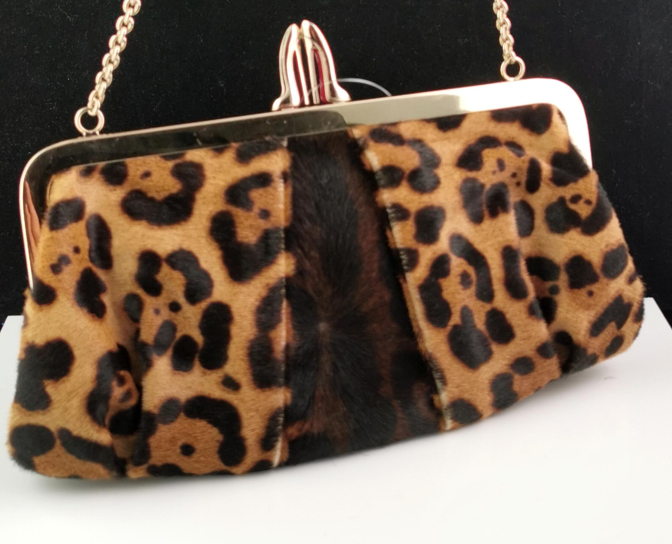 Christian Louboutin Loubi Lula, leopard print clutch purse, Gold tone hardware  In Good Condition For Sale In NEWARK, GB