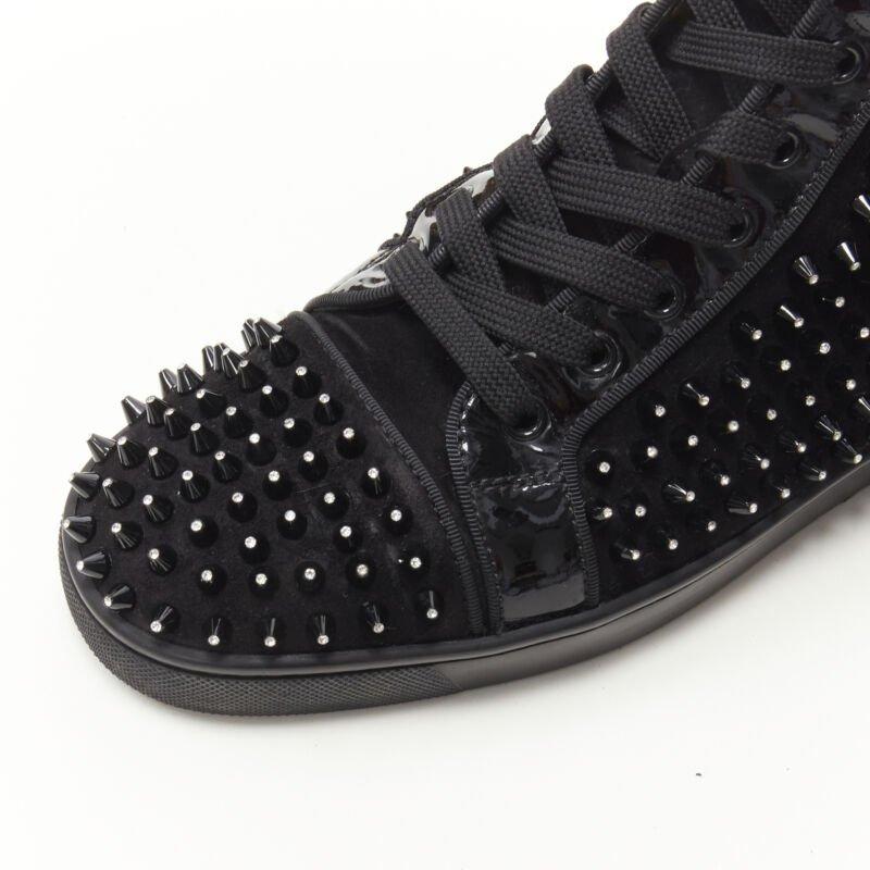 CHRISTIAN LOUBOUTIN Louis sneaker alta in velluto nero con borchie di cristallo EU41 in vendita 1