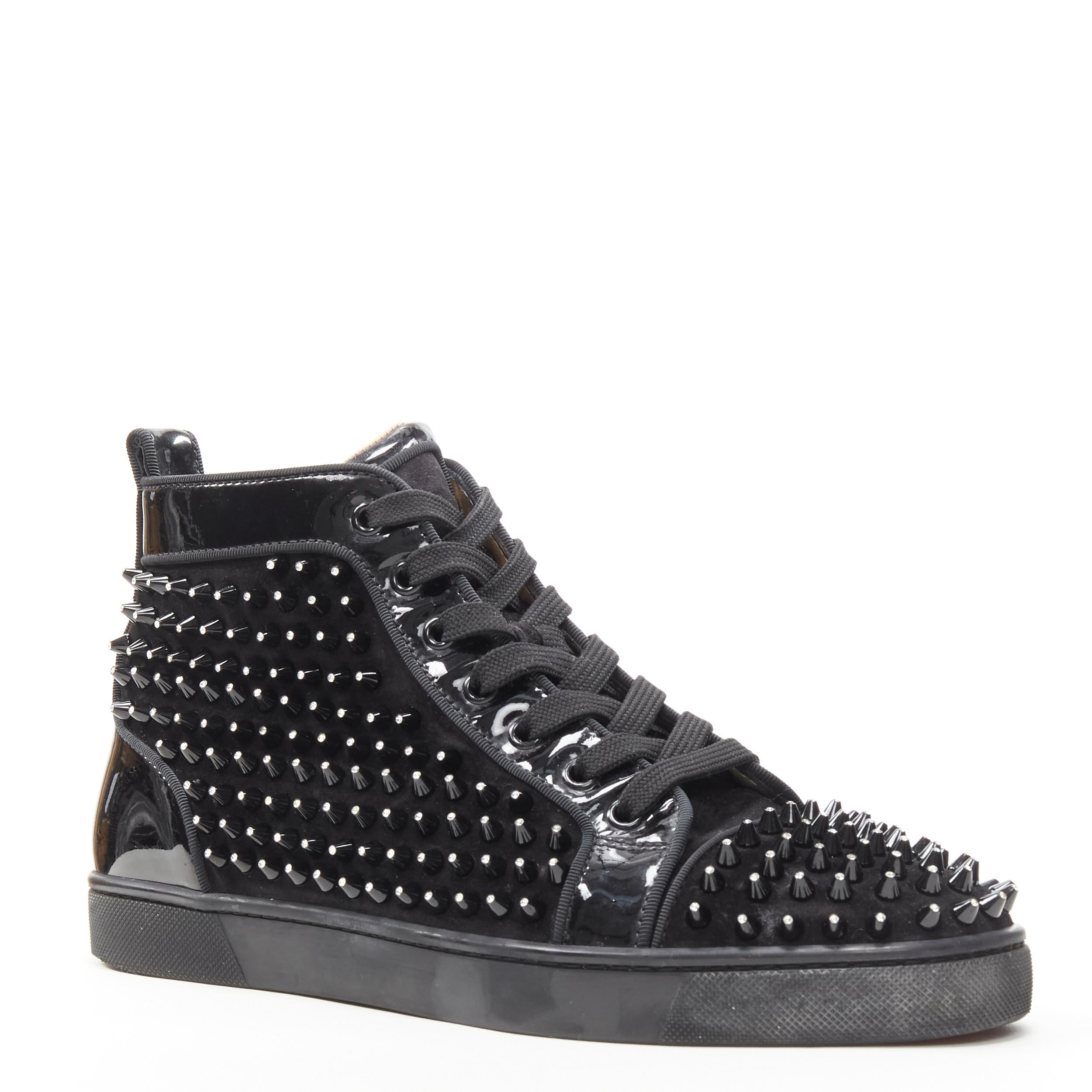 CHRISTIAN LOUBOUTIN Louis black velvet patent crystal spike stud sneaker EU41 
Reference: TGAS/B02179 
Brand: Christian Louboutin 
Designer: Christian Louboutin 
Model: Louis 
Material: Velvet 
Color: Black 
Pattern: Solid Closure: Lace Up 
Extra
