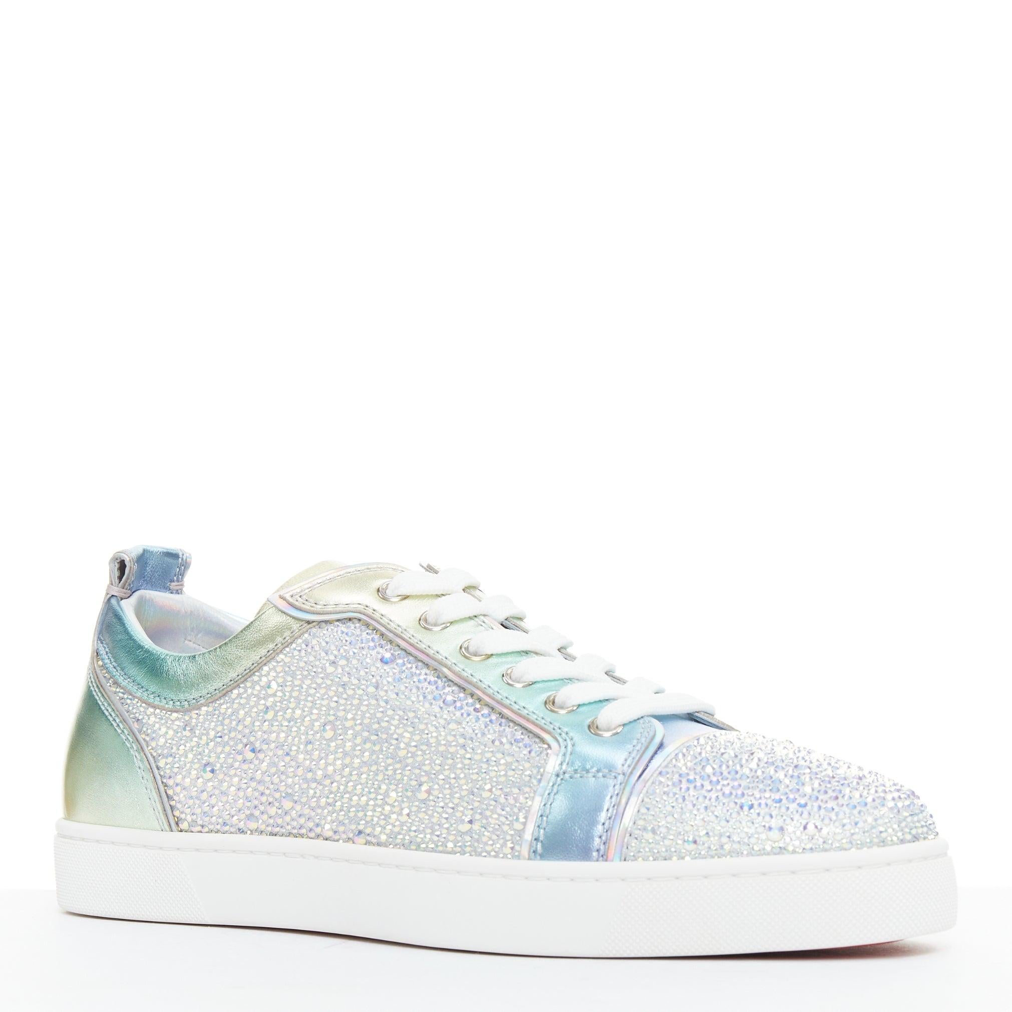 CHRISTIAN LOUBOUTIN Louis Junior Strass Zapatilla baja de cristal holográfico iridiscente EU43
Referencia: TGAS/F00138
Marca: Christian Louboutin
Model No: Piso Louis Junior Strass
Material: Ante
Color: Verde
Patrón: Sólido
Cierre: Cordón
Forro: