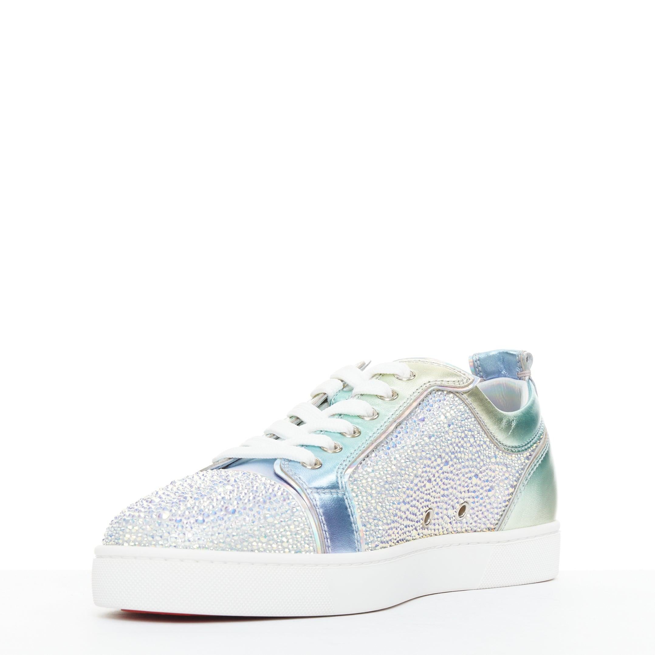 CHRISTIAN LOUBOUTIN Louis Junior Strass Zapatilla baja iridiscente EU43 en Nuevo estado para la venta en Hong Kong, NT
