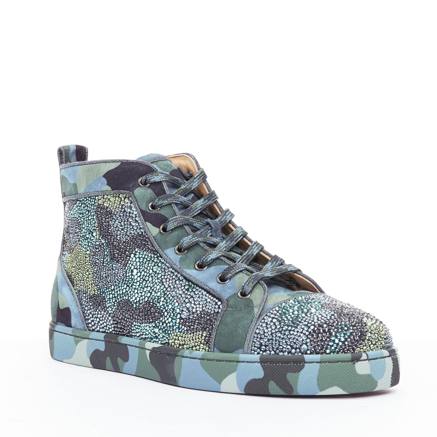 CHRISTIAN LOUBOUTIN Louis Orlato Strass Limited Edition blue green crystal high top sneaker EU42
Reference: TGAS/E00198
Brand: Christian Louboutin
Model: Louis Orlato Strass
Material: Suede, Others
Color: Blue, Green
Pattern: Camouflage
Closure: