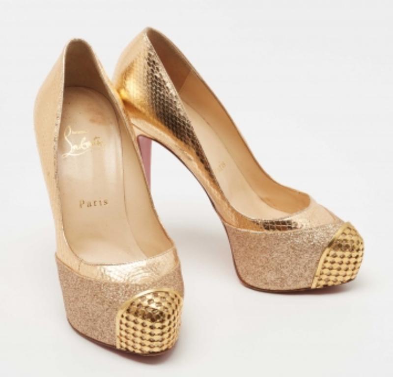 Beige Christian Louboutin Maggi & Maggi Maggi en cuir et paillettes Taille 36.5 en vente