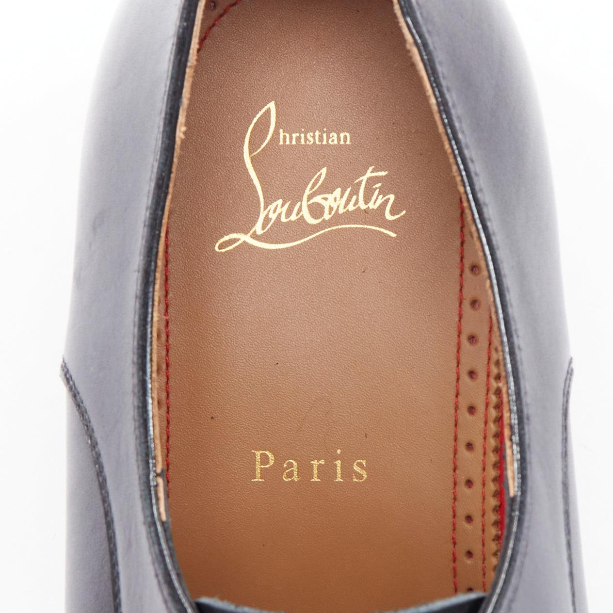 CHRISTIAN LOUBOUTIN Maltese nero impreziosito da borchie d'argento, derby in pizzo EU43 in vendita 4