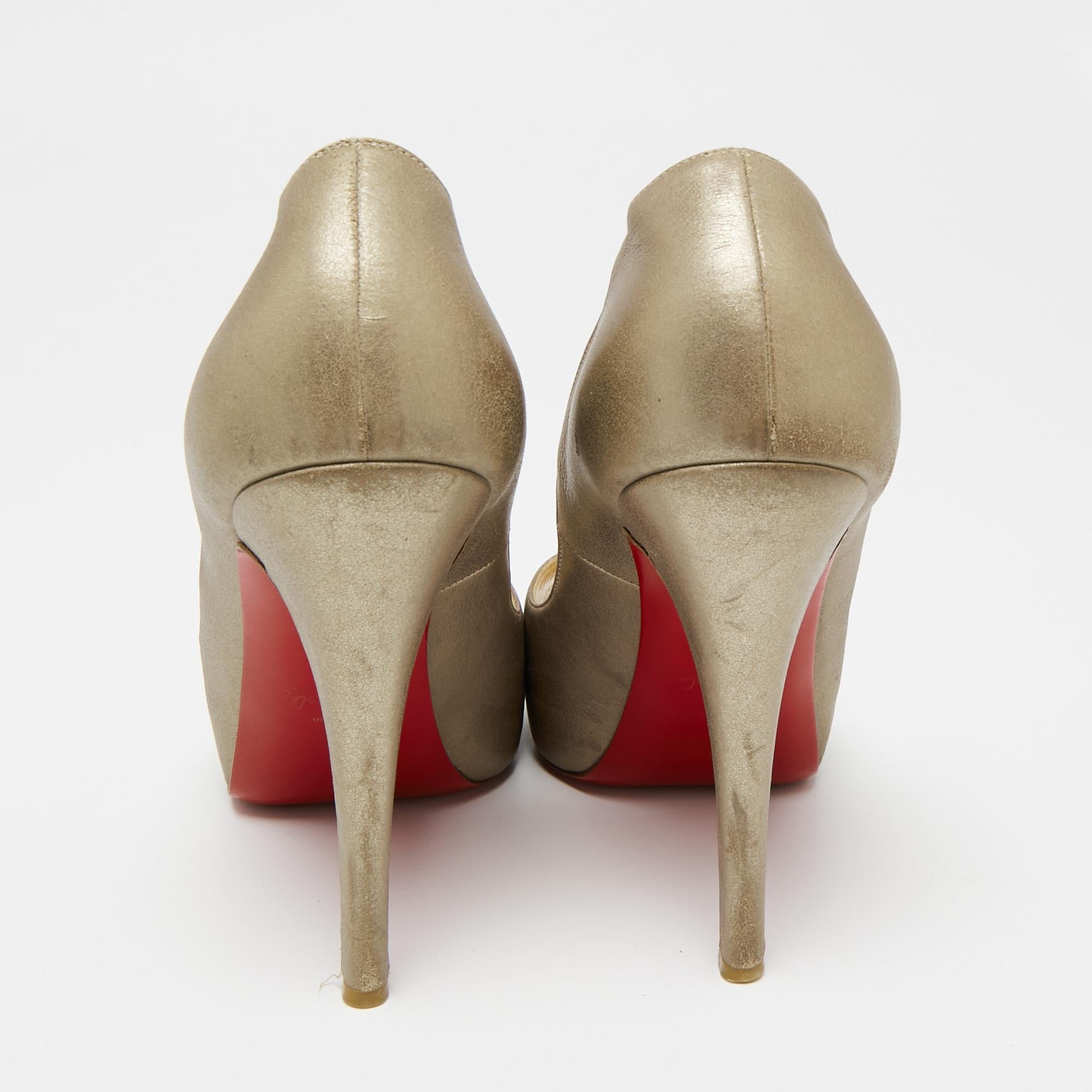 Christian Louboutin Metallic Beige Leather Very Prive Peep-Toe Pumps Size 37.5 For Sale 1
