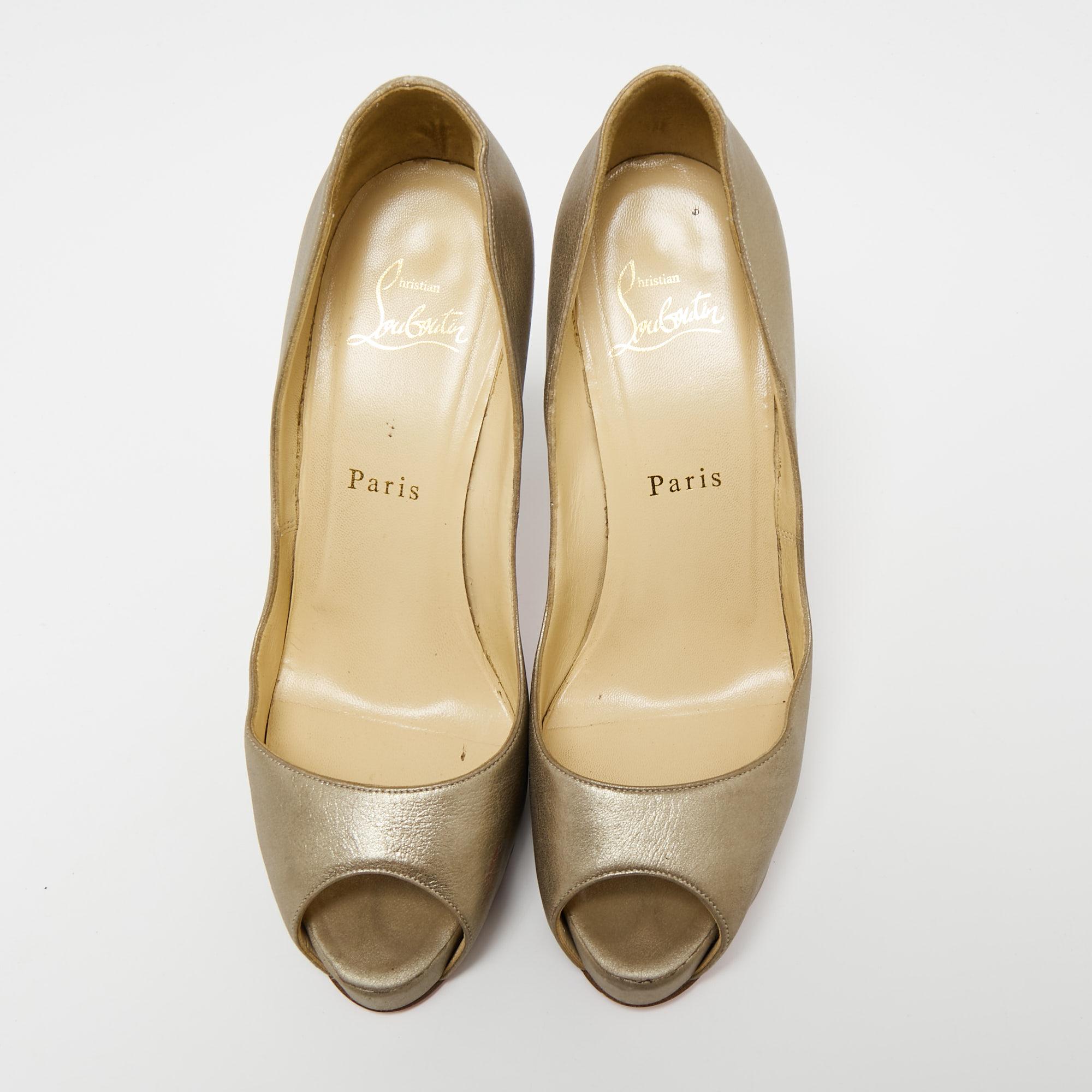 Christian Louboutin Metallic Beige Leather Very Prive Peep-Toe Pumps Size 37.5 For Sale 2