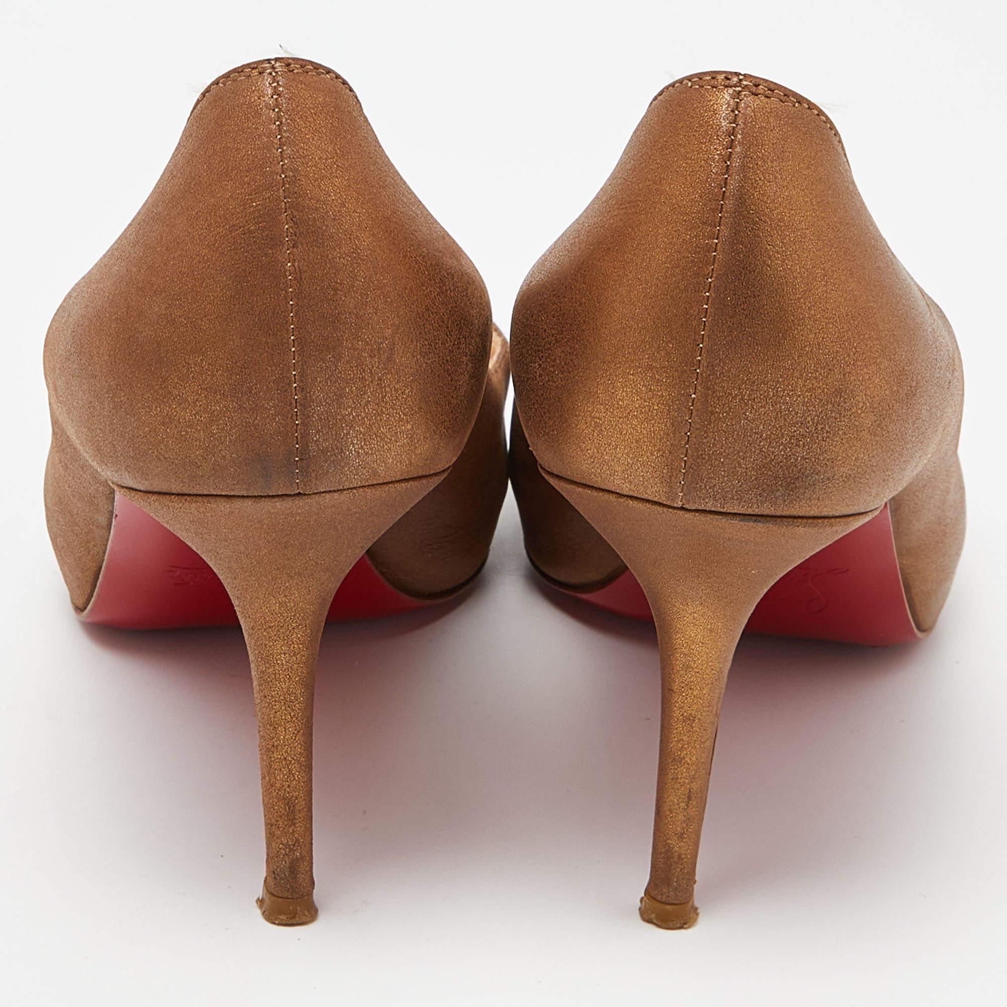 Christian Louboutin Metallic Brown Leather Very Prive Pumps Size 38 In Good Condition For Sale In Dubai, Al Qouz 2