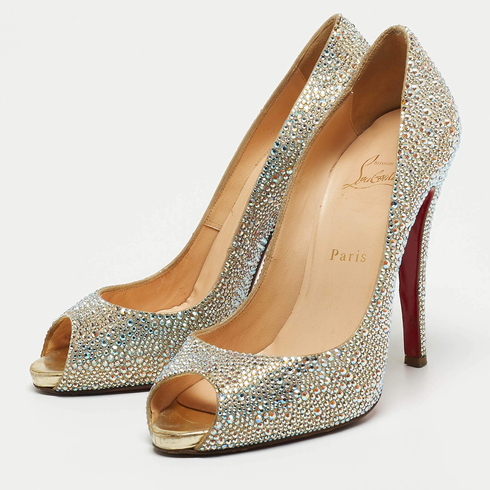 Christian Louboutin Metallic Crystal Embellished Leather Very Riche Pumps  In Good Condition For Sale In Dubai, Al Qouz 2