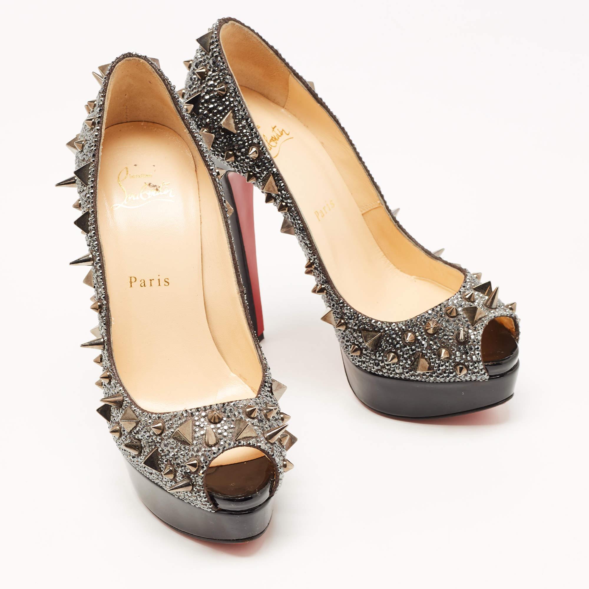 Christian Louboutin Metallic Crystal Leather Lady Peep Spikes Pumps Size 37.5 In Good Condition For Sale In Dubai, Al Qouz 2