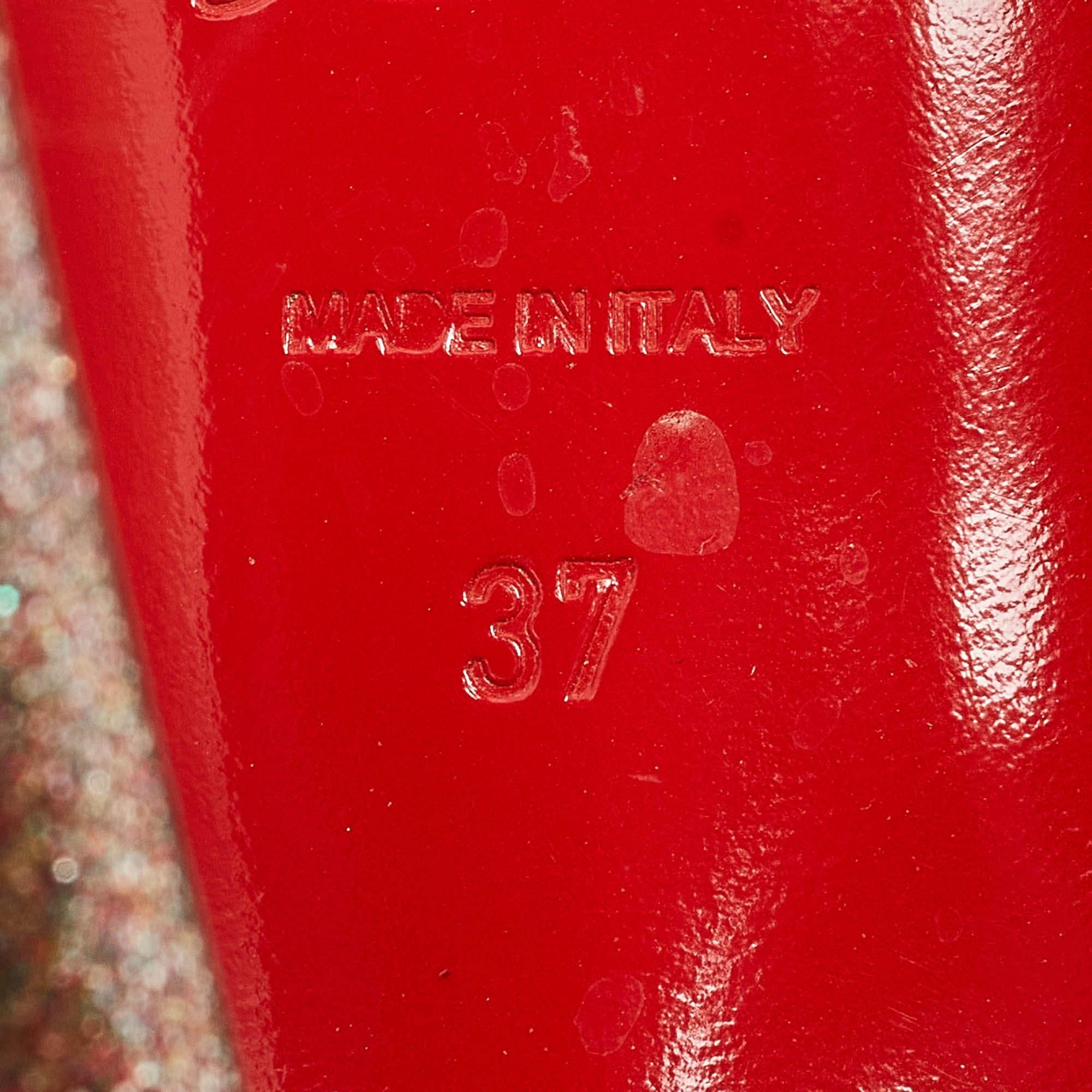 Christian Louboutin Sandalias de plataforma con purpurina metalizada tamaño 37 3